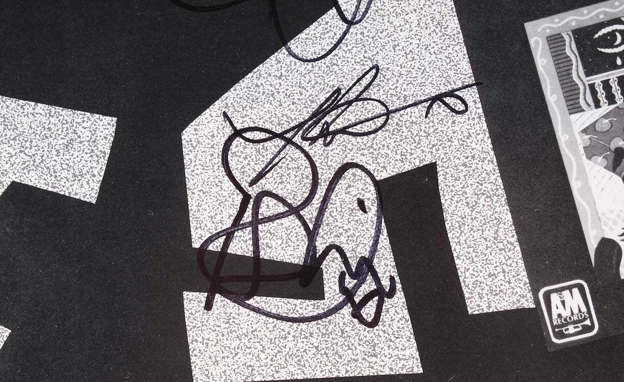 UB40 "Geffery Morgan" Vinyl Record Band-Signed by (6) with Ali Campbell, Astro, Jimmy Brown, Robin Campbell, Earl Falconer & Norman Hassan (JSA COA) at PristineAuction.com UB40 "Geffery Morgan" Vinyl Record Band-Signed by (6) with Ali Campbell, Astro, Jimmy Brown, Robin Campbell, Earl Falconer & Norman Hassan (JSA COA) at PristineAuction.com