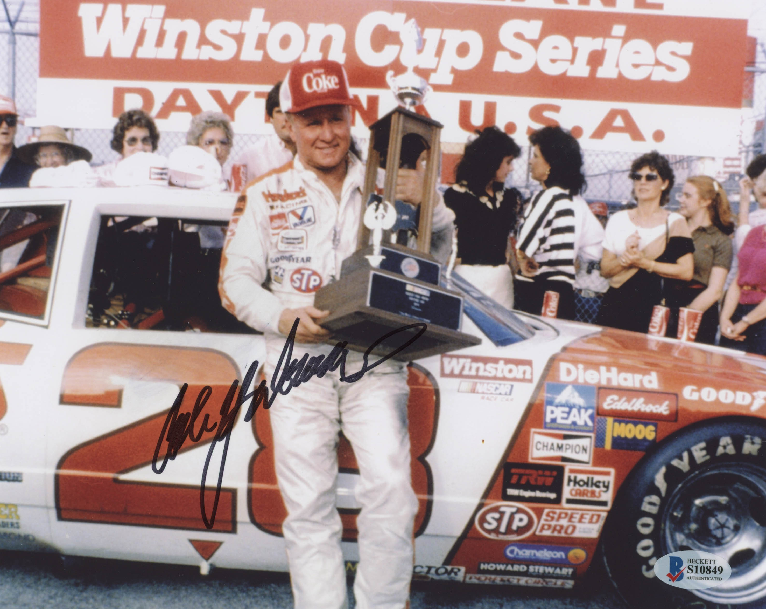 Cale Yarborough Signed 8x10 Photo (Beckett COA) at PristineAuction.com Cale Yarborough Signed 8x10 Photo (Beckett COA) at PristineAuction.com