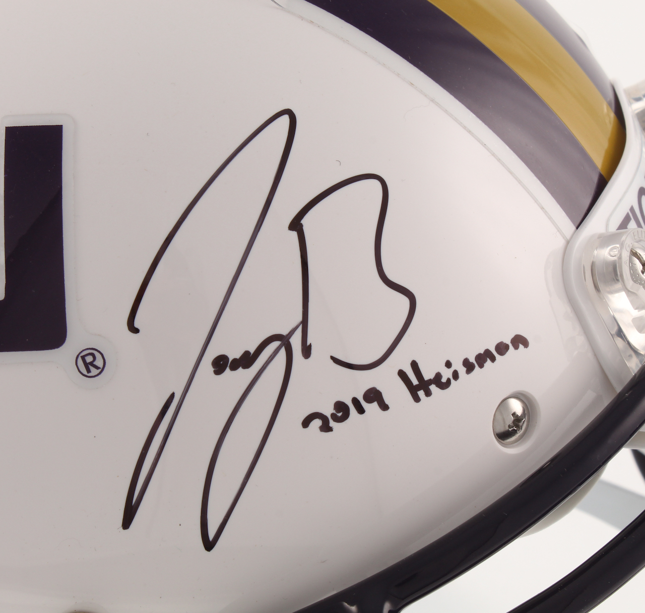 Joe Burrow Signed LSU Tigers Full-Size Authentic On-Field Helmet Inscribed "2019 Heisman" (Beckett COA) at PristineAuction.com Joe Burrow Signed LSU Tigers Full-Size Authentic On-Field Helmet Inscribed "2019 Heisman" (Beckett COA) at PristineAuction.com