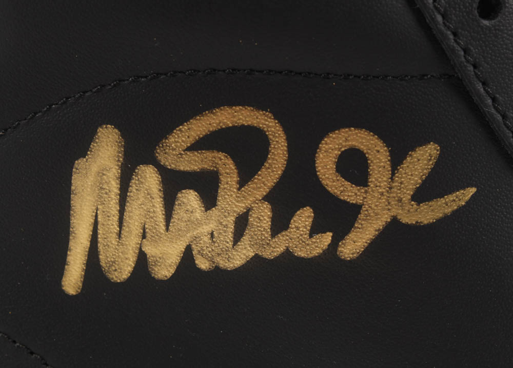 Magic Johnson Signed Converse Basketball Shoe (Beckett COA) at PristineAuction.com Magic Johnson Signed Converse Basketball Shoe (Beckett COA) at PristineAuction.com