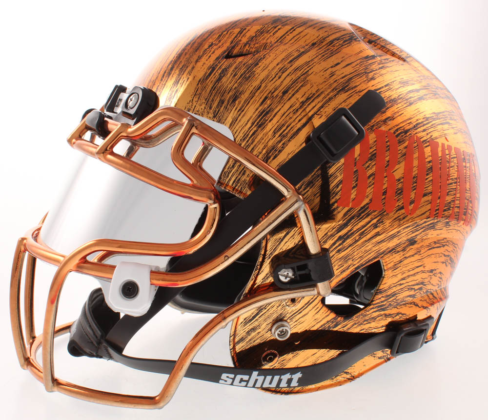 Nick Chubb Signed Browns Full-Size Authentic On-Field Hydro-Dipped Vengeance Helmet with Silver Visor (JSA COA) at PristineAuction.com Nick Chubb Signed Browns Full-Size Authentic On-Field Hydro-Dipped Vengeance Helmet with Silver Visor (JSA COA) at PristineAuction.com