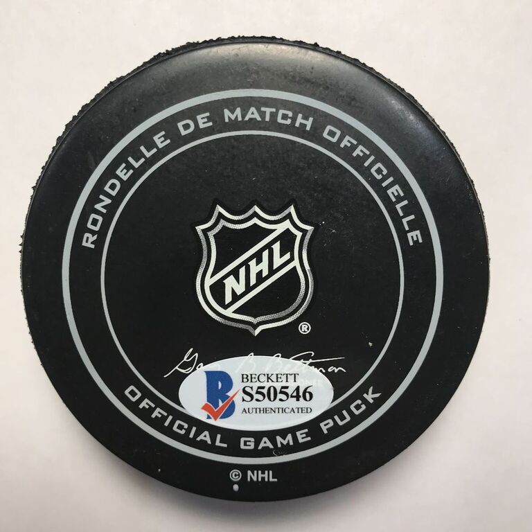 Oliver Ekman-Larsson Signed Coyotes Logo Hockey Puck with Display Case (Beckett COA) at PristineAuction.com Oliver Ekman-Larsson Signed Coyotes Logo Hockey Puck with Display Case (Beckett COA) at PristineAuction.com