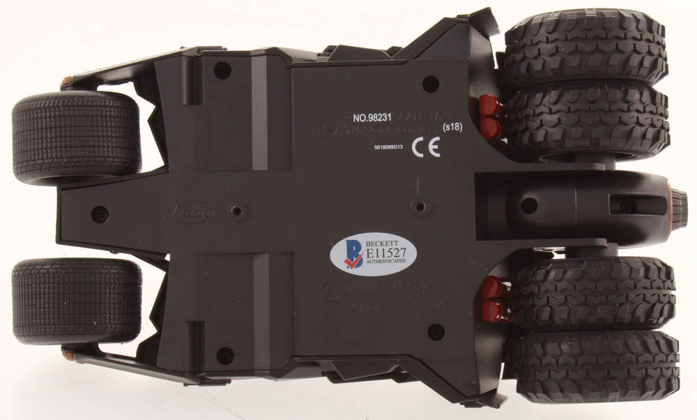 Christian Bale Signed "The Dark Knight" 1:24 Metals Die Cast Batmobile (Beckett COA) at PristineAuction.com Christian Bale Signed "The Dark Knight" 1:24 Metals Die Cast Batmobile (Beckett COA) at PristineAuction.com