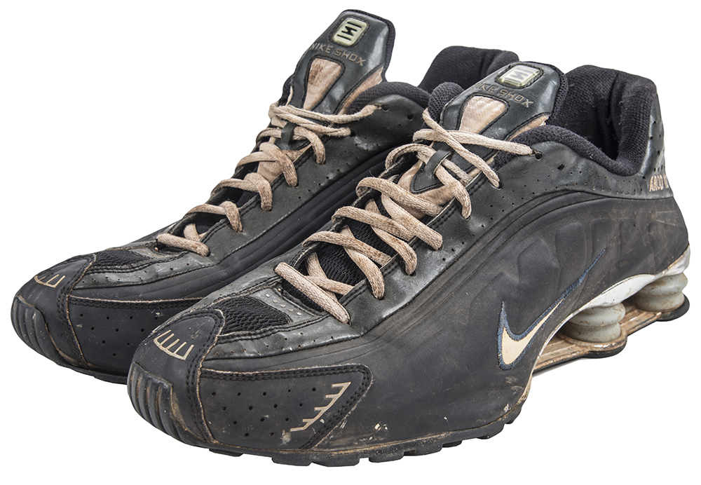 Pair of (2) Alex Rodriguez Game-Used 2008 Warm-Up Nike Shox Baseball Cleats (JT Sports LOA) at PristineAuction.com Pair of (2) Alex Rodriguez Game-Used 2008 Warm-Up Nike Shox Baseball Cleats (JT Sports LOA) at PristineAuction.com