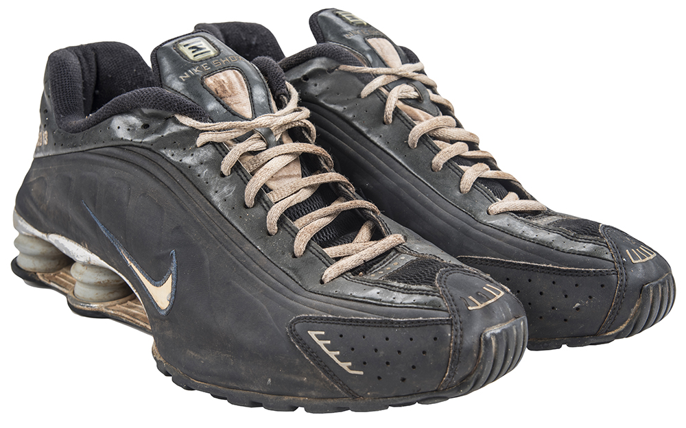 Pair of (2) Alex Rodriguez Game-Used 2008 Warm-Up Nike Shox Baseball Cleats (JT Sports LOA) at PristineAuction.com Pair of (2) Alex Rodriguez Game-Used 2008 Warm-Up Nike Shox Baseball Cleats (JT Sports LOA) at PristineAuction.com