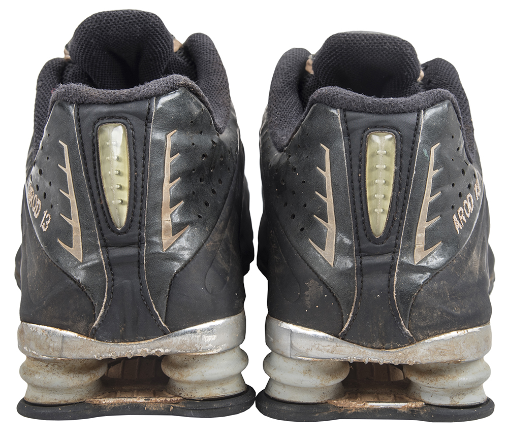 Pair of (2) Alex Rodriguez Game-Used 2008 Warm-Up Nike Shox Baseball Cleats (JT Sports LOA) at PristineAuction.com Pair of (2) Alex Rodriguez Game-Used 2008 Warm-Up Nike Shox Baseball Cleats (JT Sports LOA) at PristineAuction.com