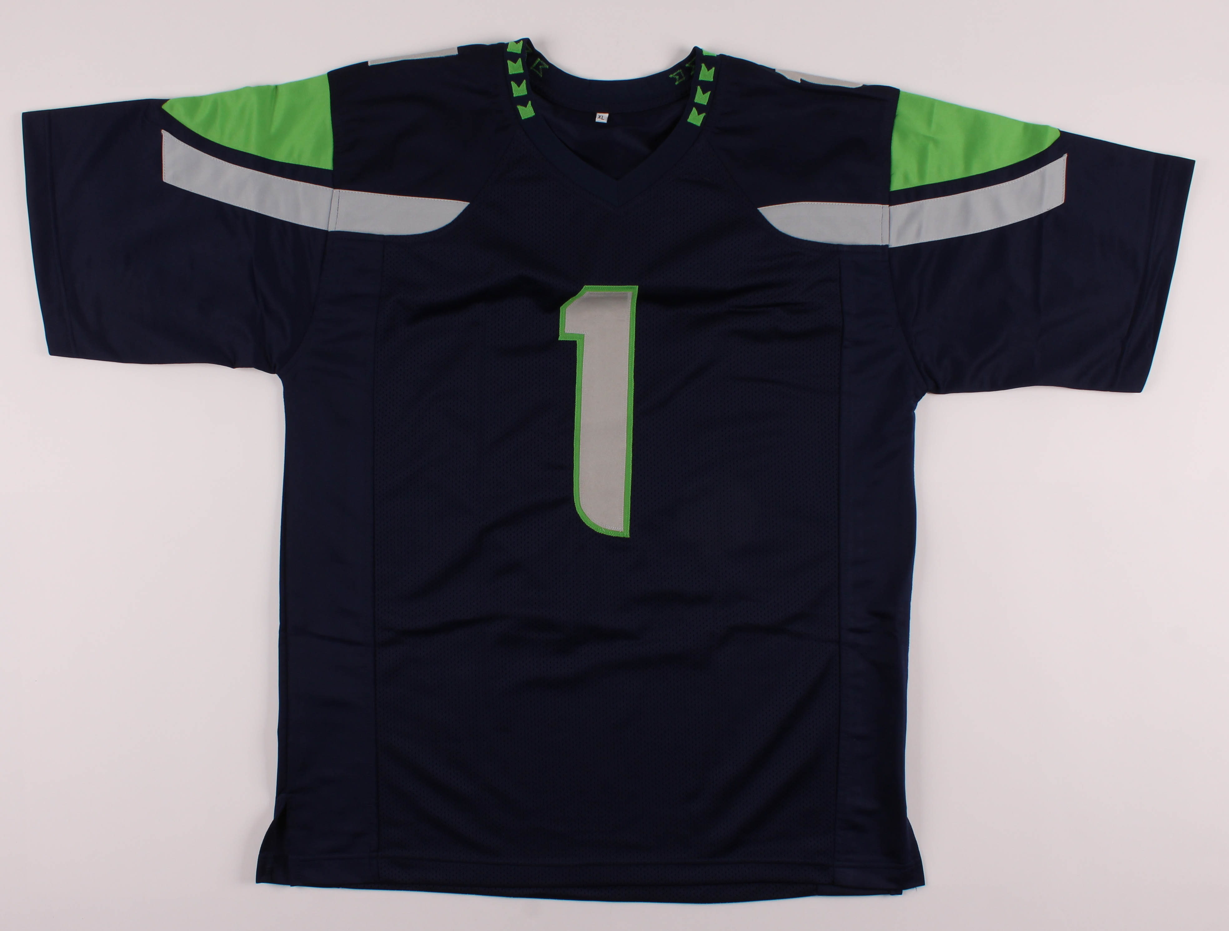 Pete Carroll Signed Jersey (Beckett COA) at PristineAuction.com Pete Carroll Signed Jersey (Beckett COA) at PristineAuction.com