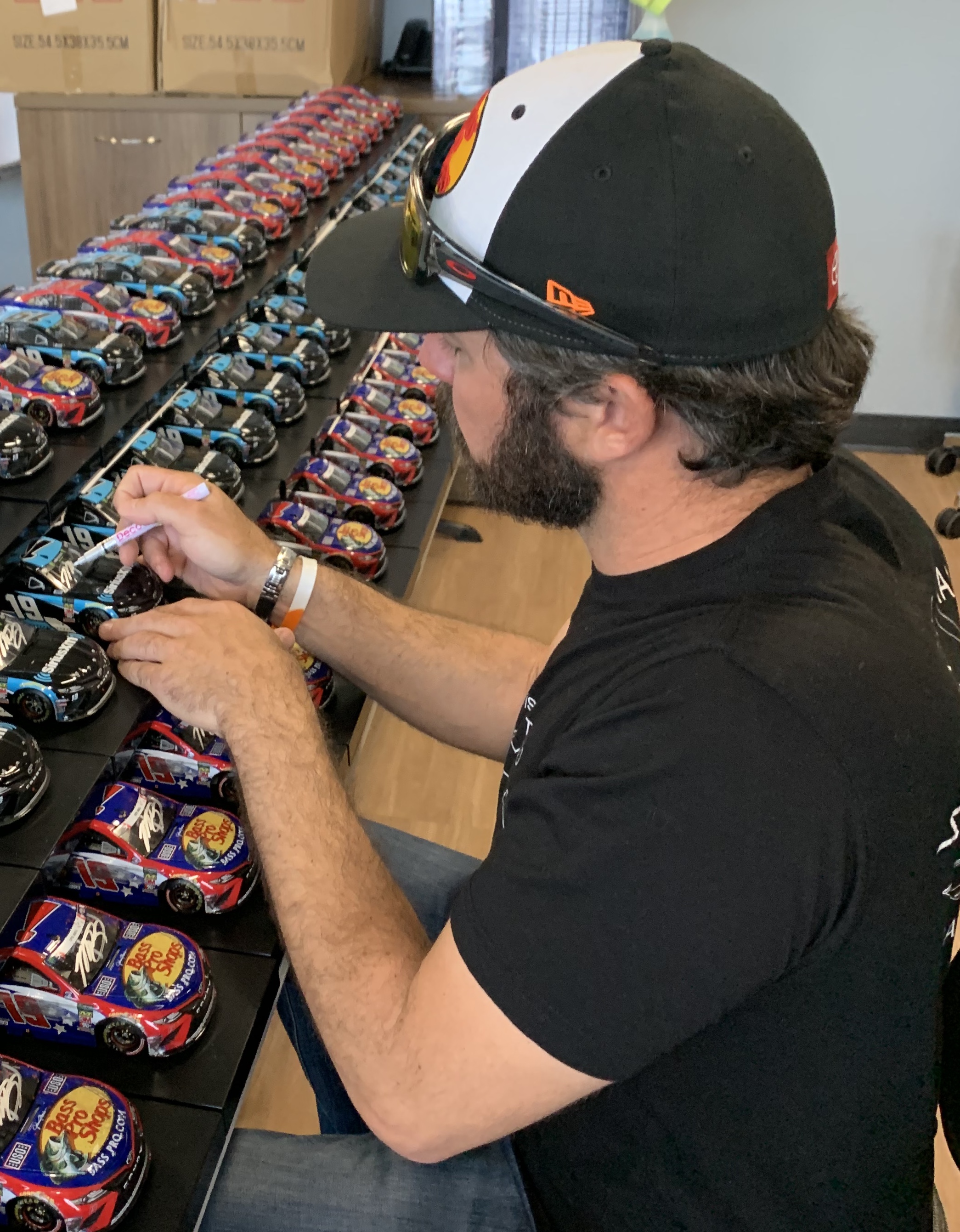 Martin Truex Jr. Signed 2019 NASCAR #19 Bass Pro Shops - 1:24 Premium Action Diecast Car (PA COA) at PristineAuction.com Martin Truex Jr. Signed 2019 NASCAR #19 Bass Pro Shops - 1:24 Premium Action Diecast Car (PA COA) at PristineAuction.com