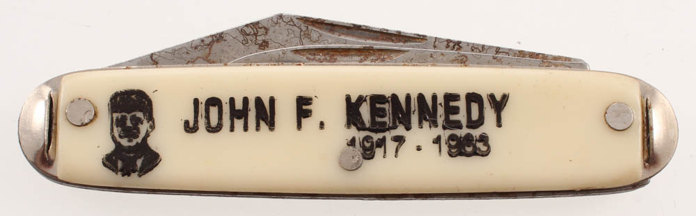 Vintage John F. Kennedy Pocket Knife at PristineAuction.com Vintage John F. Kennedy Pocket Knife at PristineAuction.com