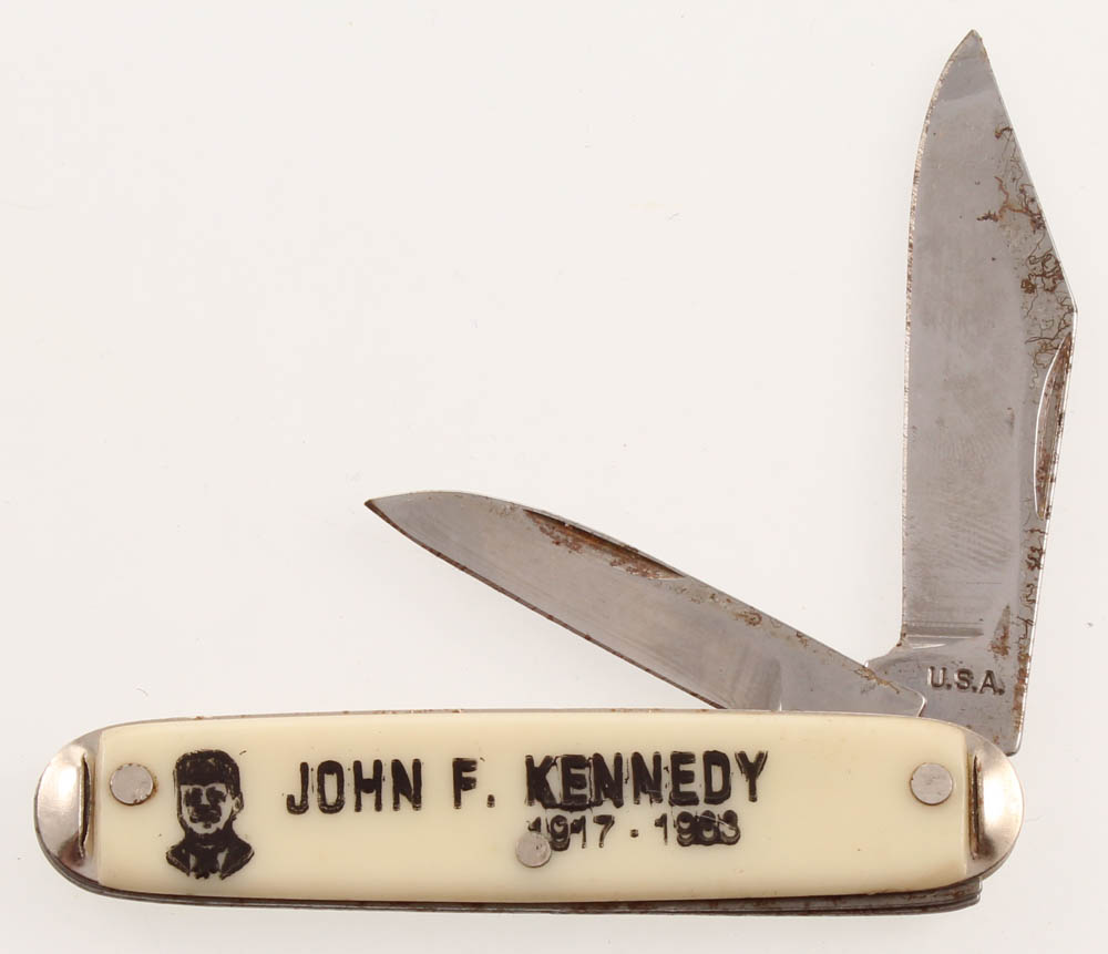 Vintage John F. Kennedy Pocket Knife at PristineAuction.com Vintage John F. Kennedy Pocket Knife at PristineAuction.com