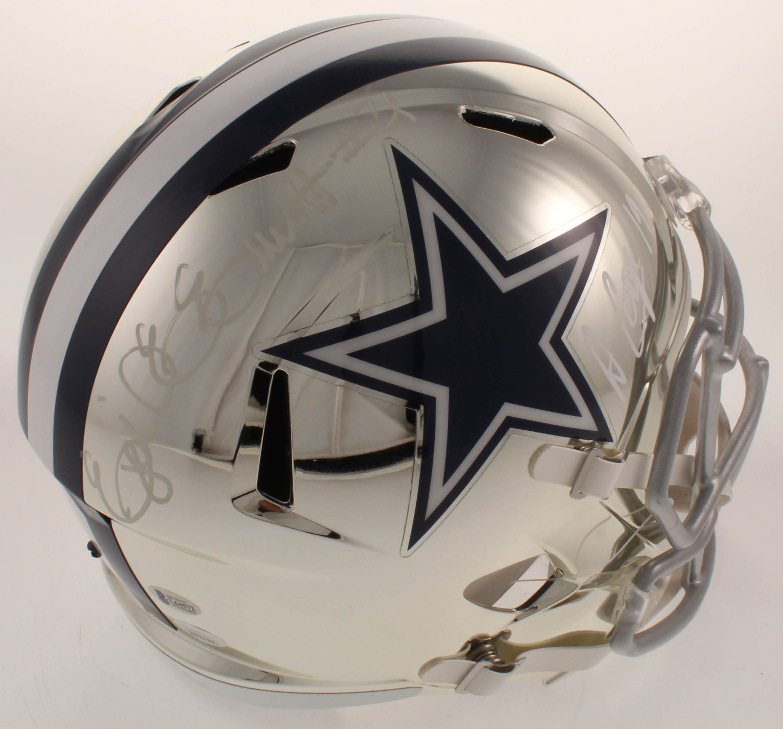 Ezekiel Elliott & Amari Cooper Signed Cowboys Full-Size Chrome Speed Helmet (JSA COA & Beckett COA) at PristineAuction.com Ezekiel Elliott & Amari Cooper Signed Cowboys Full-Size Chrome Speed Helmet (JSA COA & Beckett COA) at PristineAuction.com