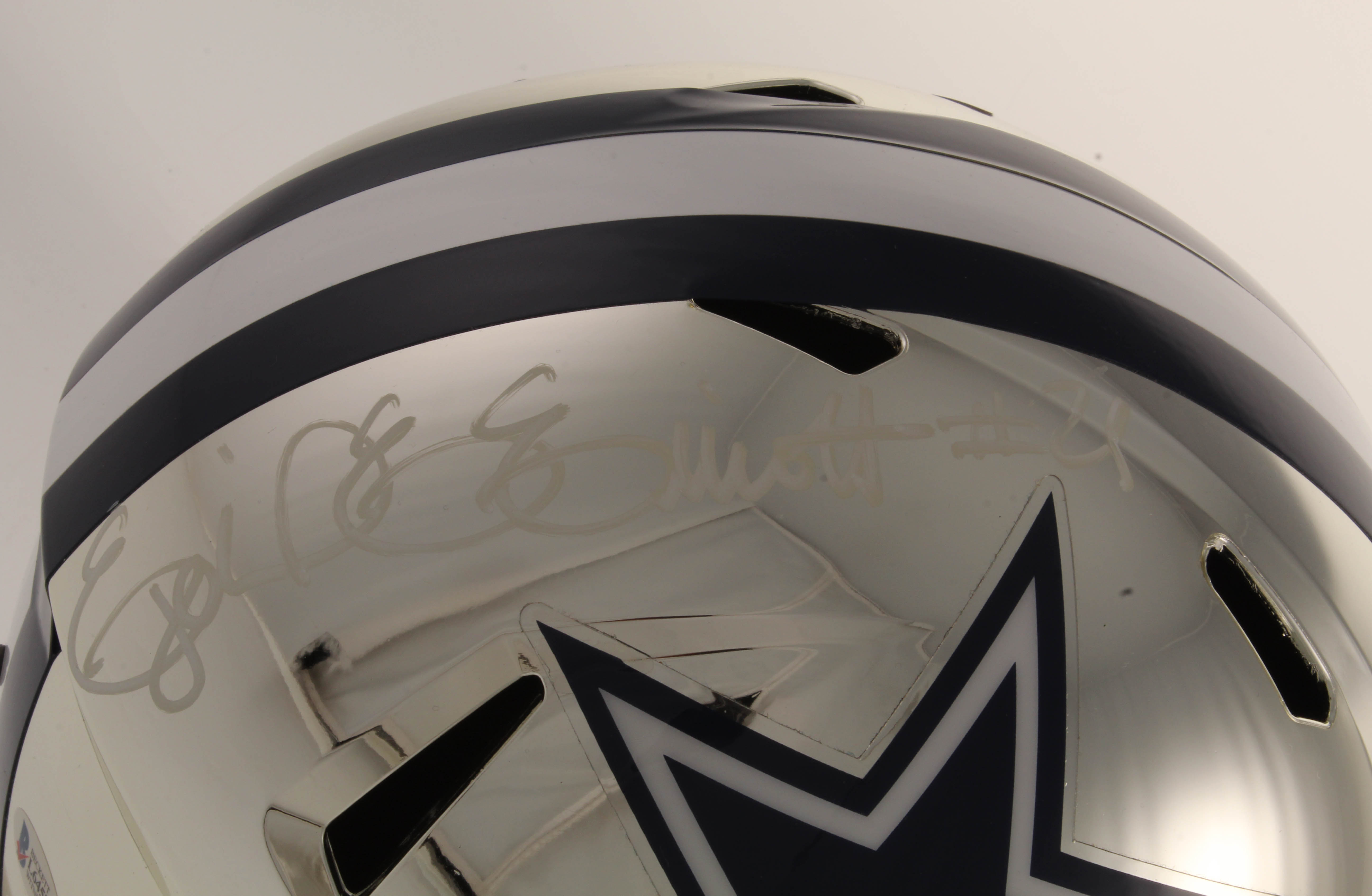 Ezekiel Elliott & Amari Cooper Signed Cowboys Full-Size Chrome Speed Helmet (JSA COA & Beckett COA) at PristineAuction.com Ezekiel Elliott & Amari Cooper Signed Cowboys Full-Size Chrome Speed Helmet (JSA COA & Beckett COA) at PristineAuction.com