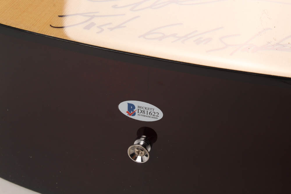 Jason Aldean Signed Acoustic Guitar Inscribed "Just Gettin Started" (Beckett COA) at PristineAuction.com Jason Aldean Signed Acoustic Guitar Inscribed "Just Gettin Started" (Beckett COA) at PristineAuction.com