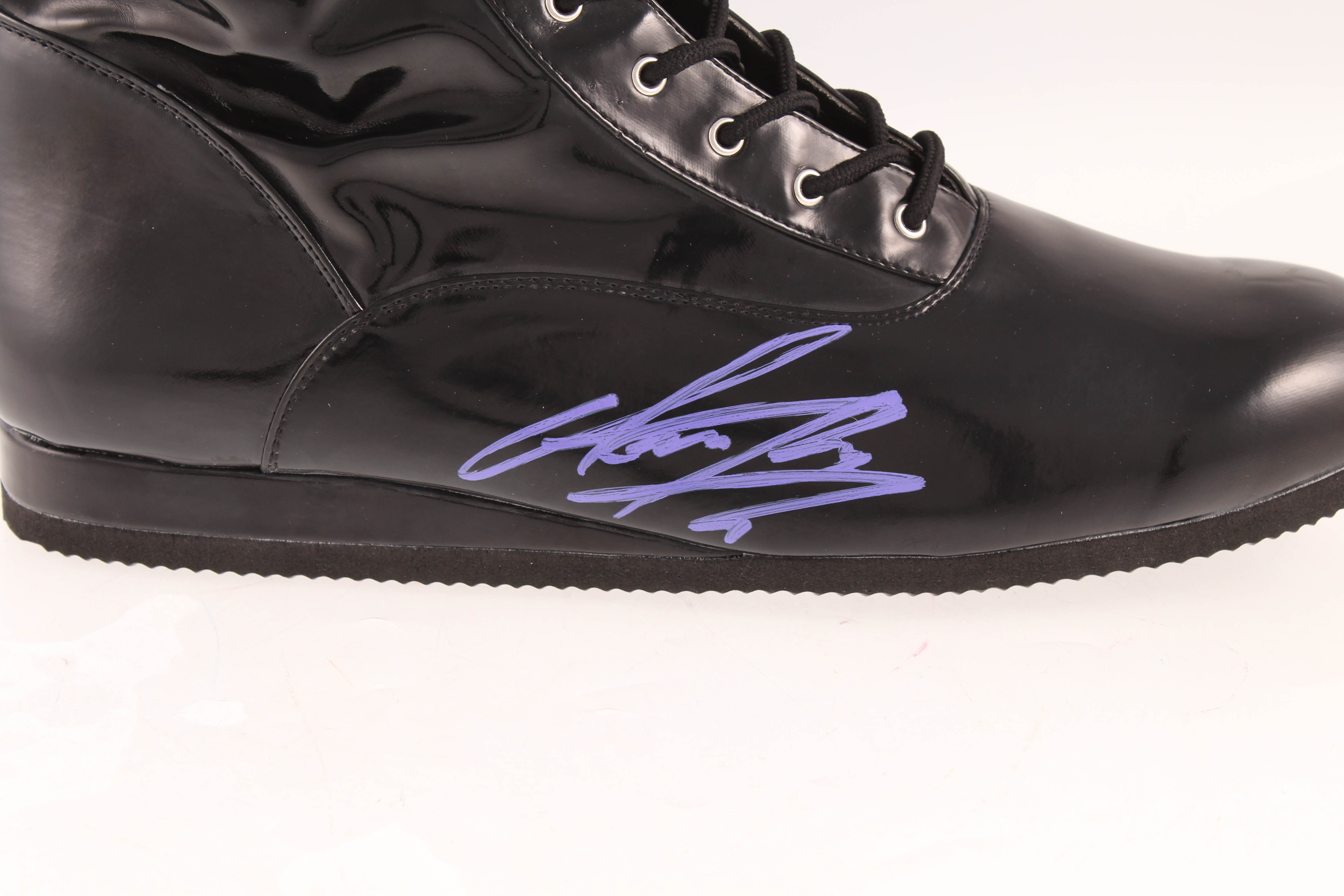 The Undertaker Signed Wrestling Boot (PSA Hologram) at PristineAuction.com The Undertaker Signed Wrestling Boot (PSA Hologram) at PristineAuction.com