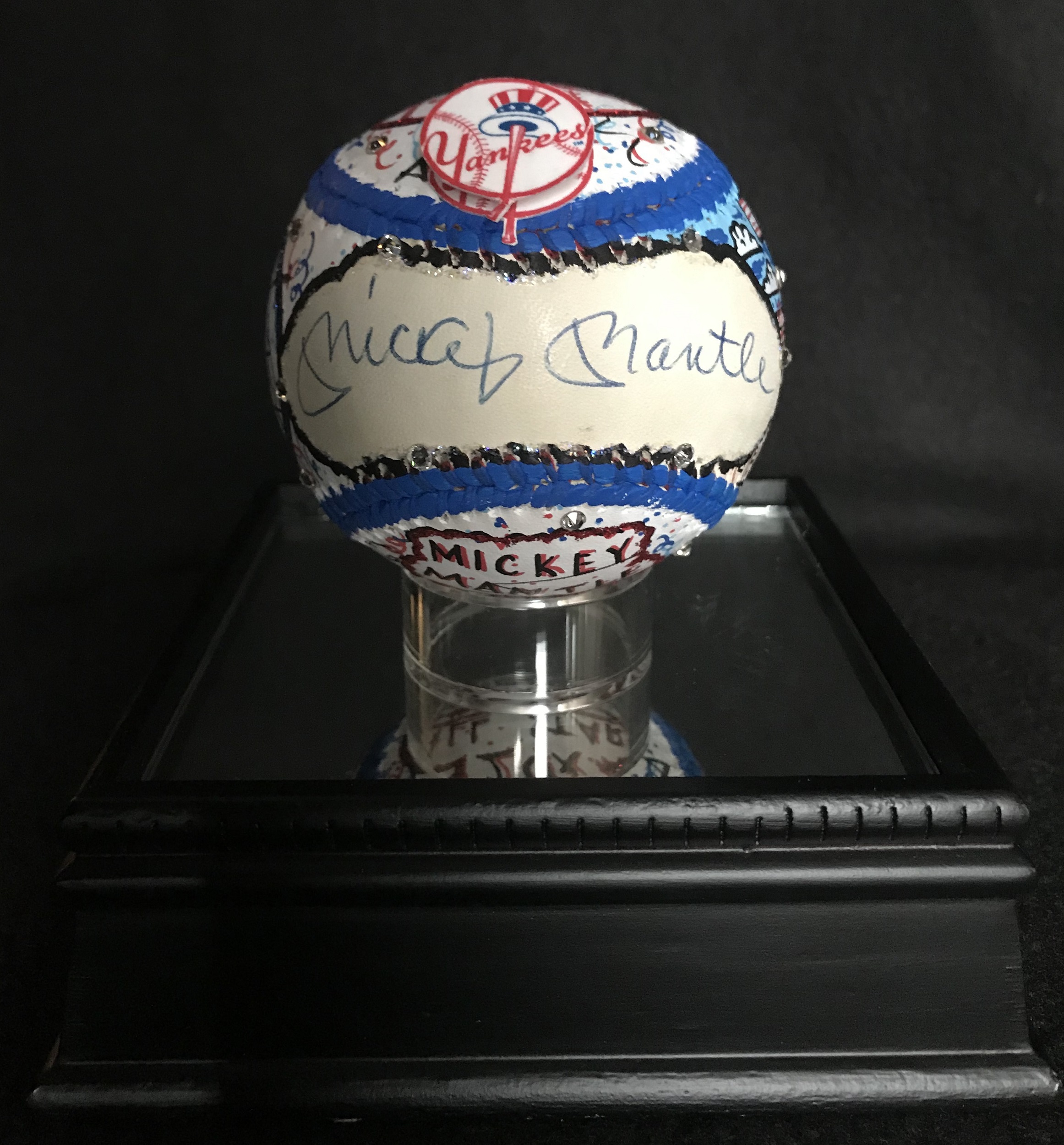 Mickey Mantle & Charles Fazzino Signed Yankees Hand-Painted Baseball with High Quality Display Case (UDA COA & Fazzino COA) at PristineAuction.com Mickey Mantle & Charles Fazzino Signed Yankees Hand-Painted Baseball with High Quality Display Case (UDA COA & Fazzino COA) at PristineAuction.com