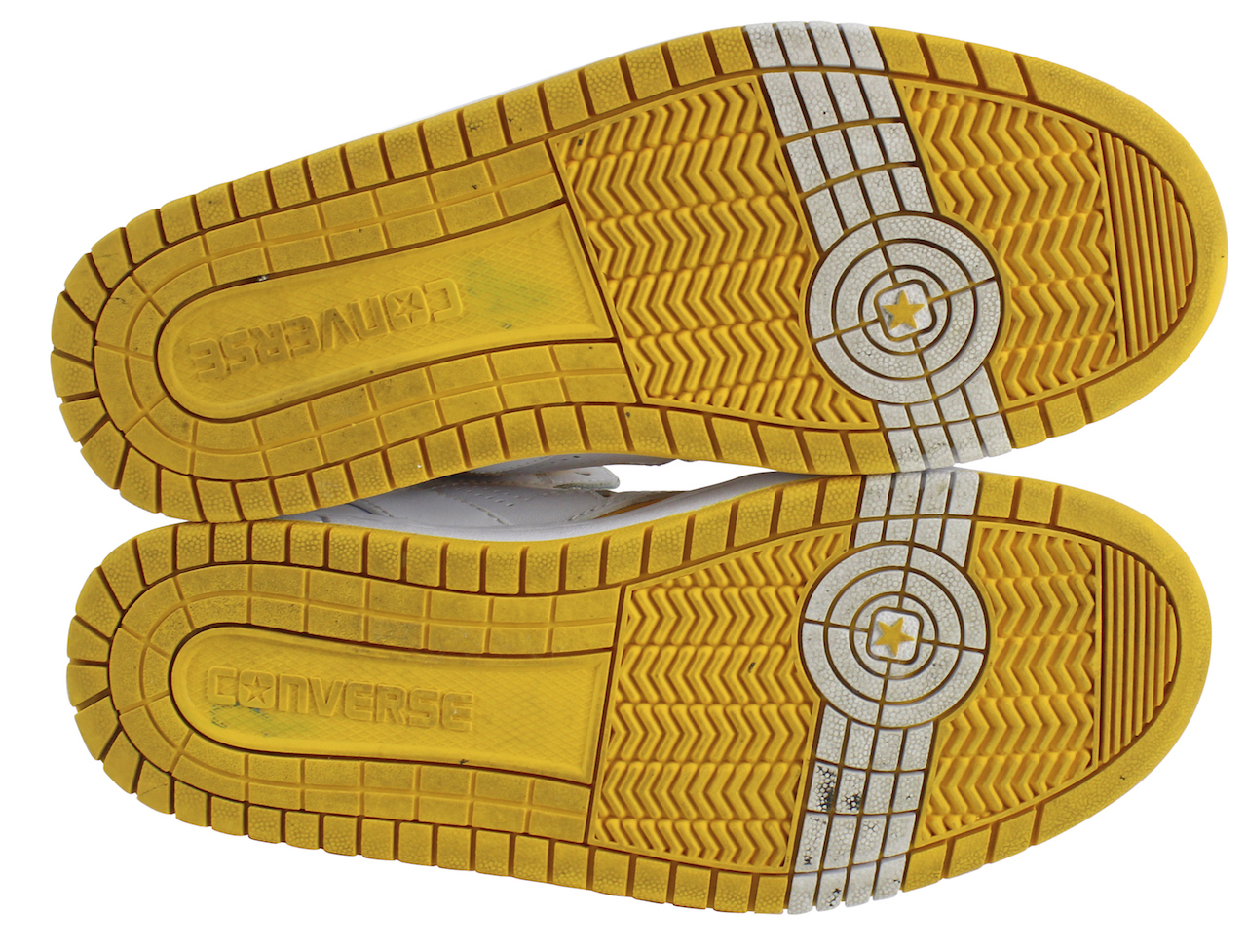 Magic Johnson Signed Pair of Converse Basketball Shoes (Beckett COA) at PristineAuction.com Magic Johnson Signed Pair of Converse Basketball Shoes (Beckett COA) at PristineAuction.com