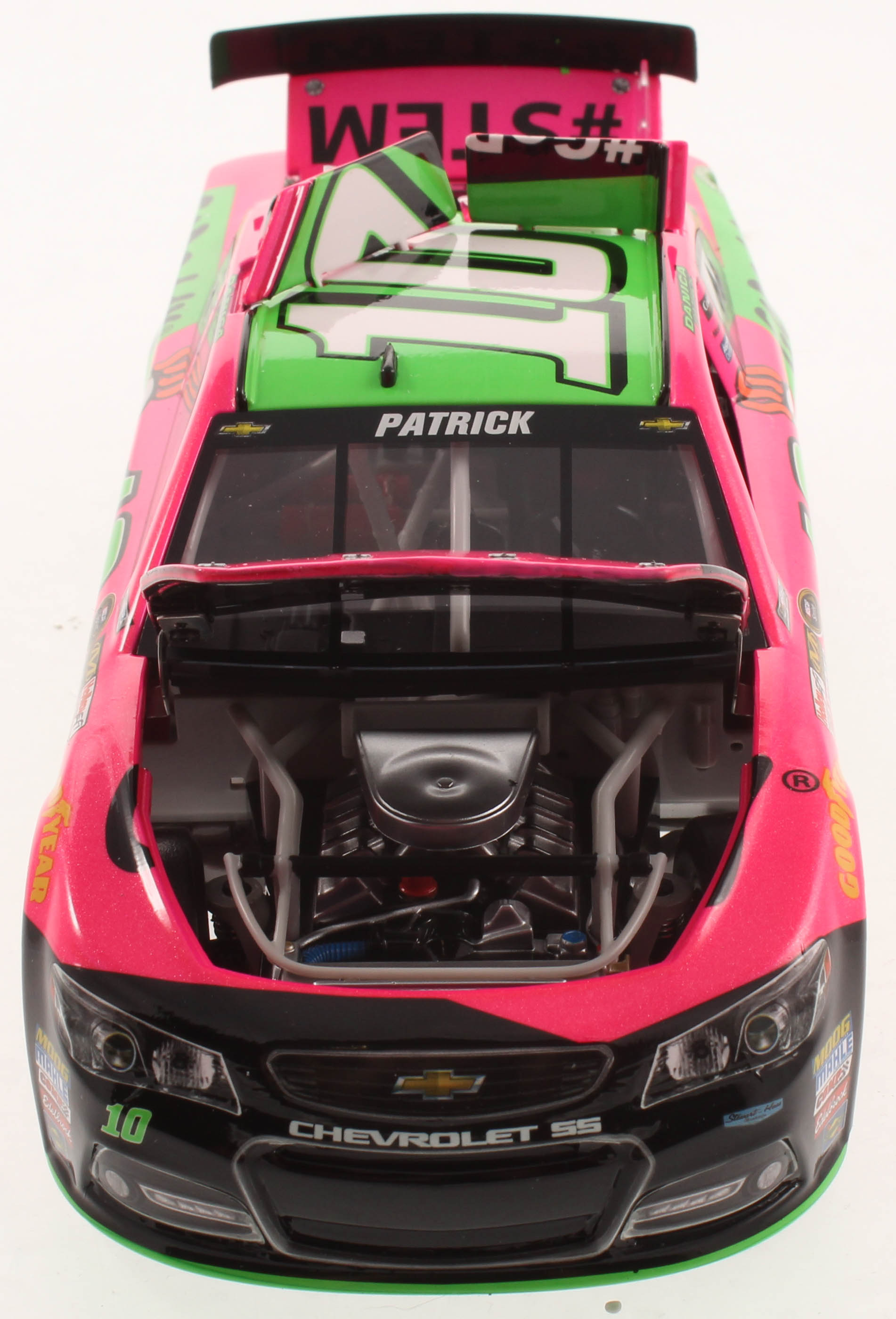 Danica Patrick LE NASCAR #10 GoDaddy Pink 2015 SS 1:24 Scale Die