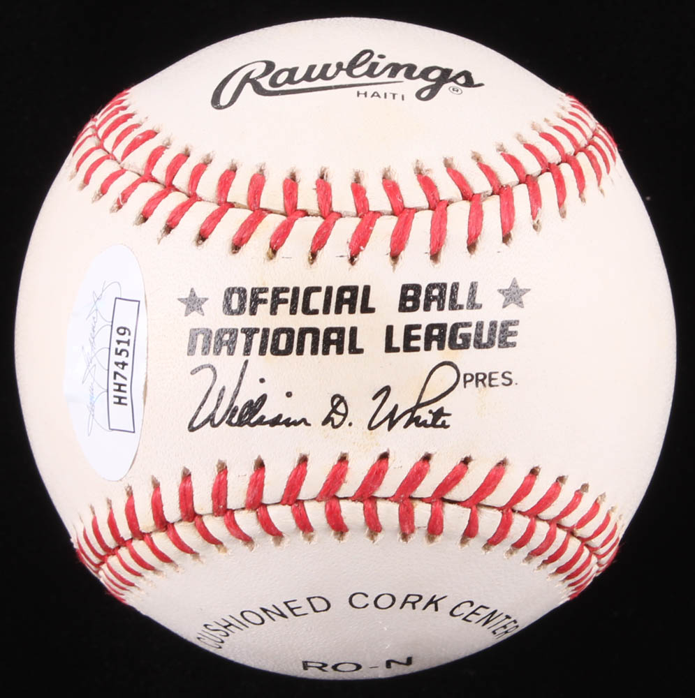 Stan Musial Signed ONL Baseball (JSA COA) at PristineAuction.com Stan Musial Signed ONL Baseball (JSA COA) at PristineAuction.com