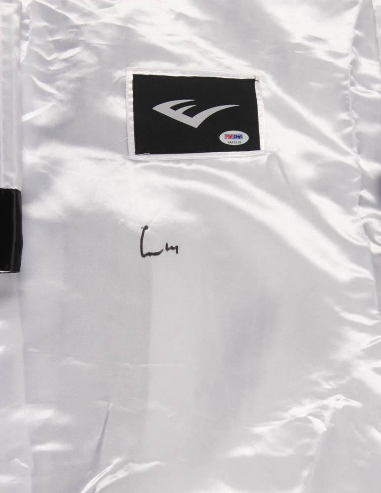 Muhammad Ali Signed Everlast Boxing Robe (PSA Hologram) at PristineAuction.com Muhammad Ali Signed Everlast Boxing Robe (PSA Hologram) at PristineAuction.com