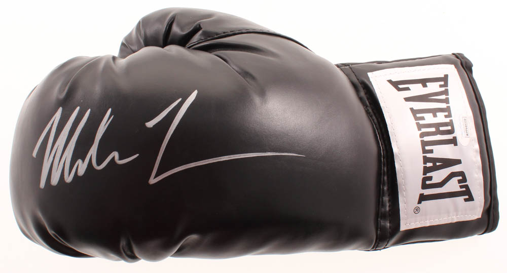 Mike Tyson Signed Everlast Boxing Glove (JSA COA) at PristineAuction.com Mike Tyson Signed Everlast Boxing Glove (JSA COA) at PristineAuction.com