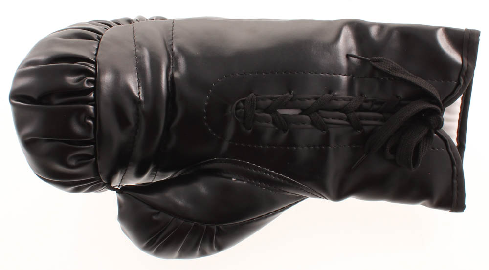 Mike Tyson Signed Everlast Boxing Glove (JSA COA) at PristineAuction.com Mike Tyson Signed Everlast Boxing Glove (JSA COA) at PristineAuction.com