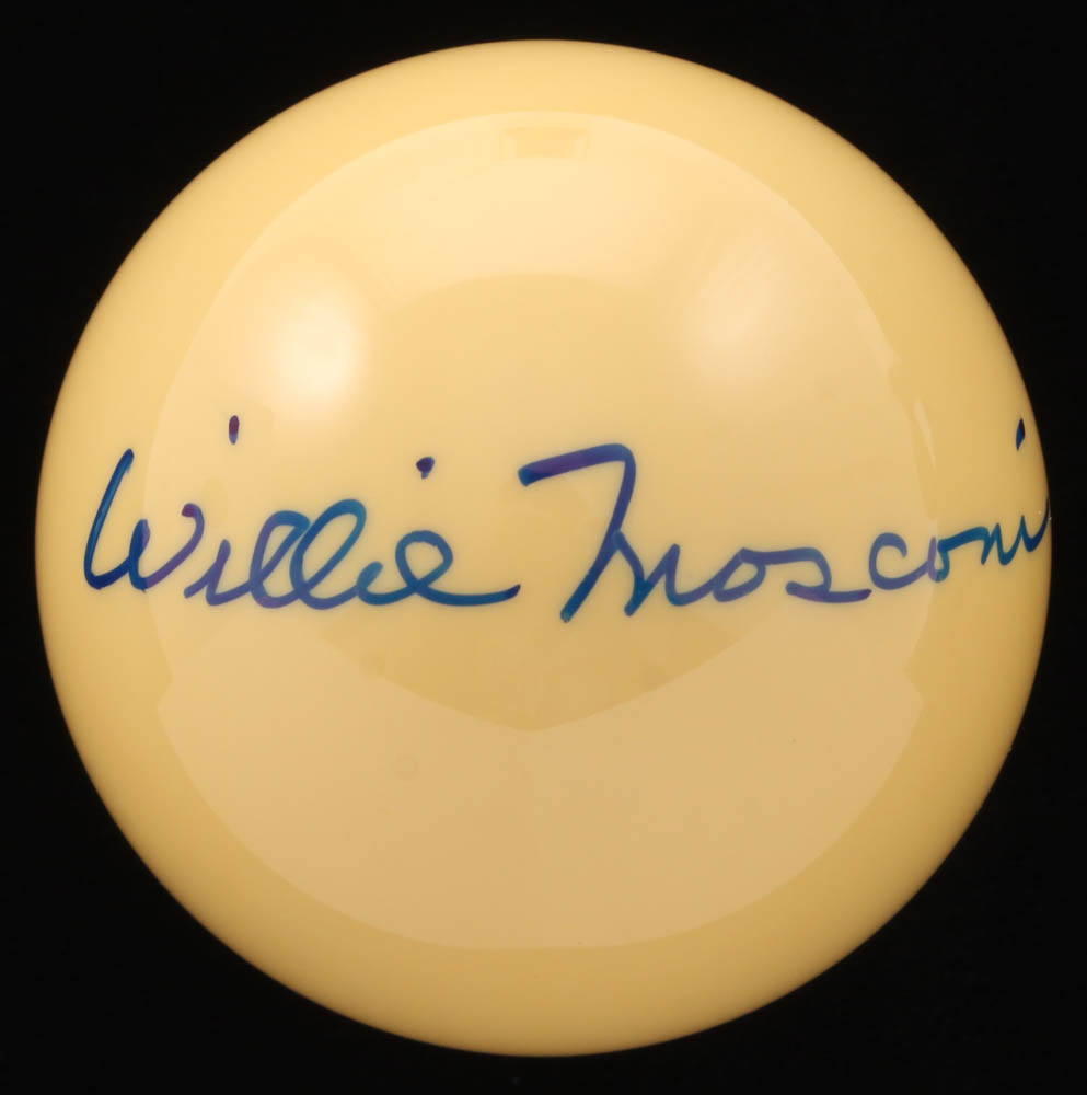 Willie Mosconi Signed Cue Pool Ball with Display Case (PSA COA) at PristineAuction.com Willie Mosconi Signed Cue Pool Ball with Display Case (PSA COA) at PristineAuction.com