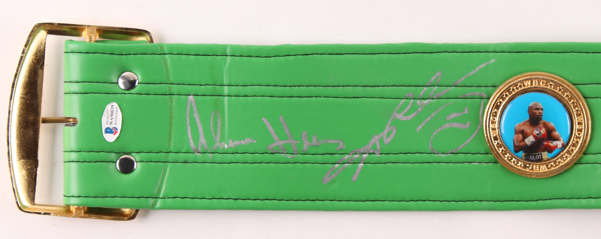 Roberto Duran, Thomas Hearns & Sugar Ray Leonard Signed WBC Full-Size Heavyweight Championship Belt (Beckett COA) at PristineAuction.com Roberto Duran, Thomas Hearns & Sugar Ray Leonard Signed WBC Full-Size Heavyweight Championship Belt (Beckett COA) at PristineAuction.com