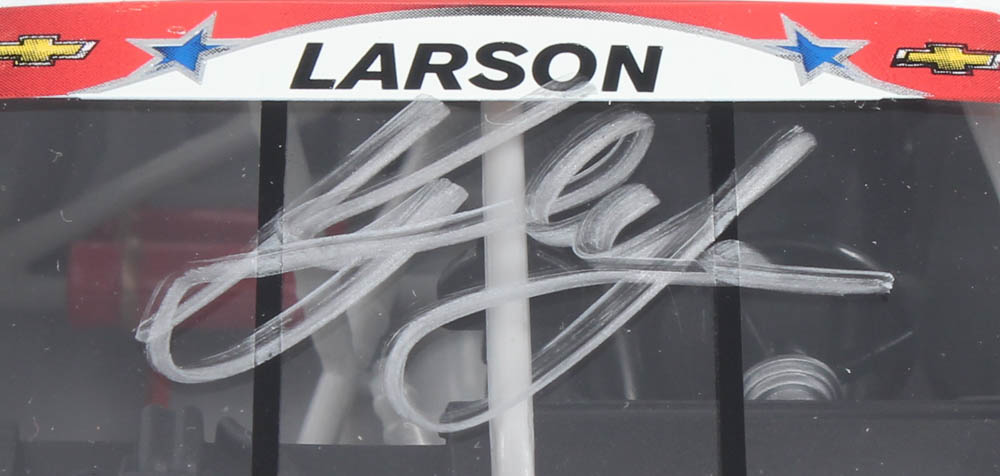 Kyle Larson Signed LE #42 Target NASCAR Salutes 2014 SS 1:24 Die-Cast Car (ARC COA) at PristineAuction.com Kyle Larson Signed LE #42 Target NASCAR Salutes 2014 SS 1:24 Die-Cast Car (ARC COA) at PristineAuction.com