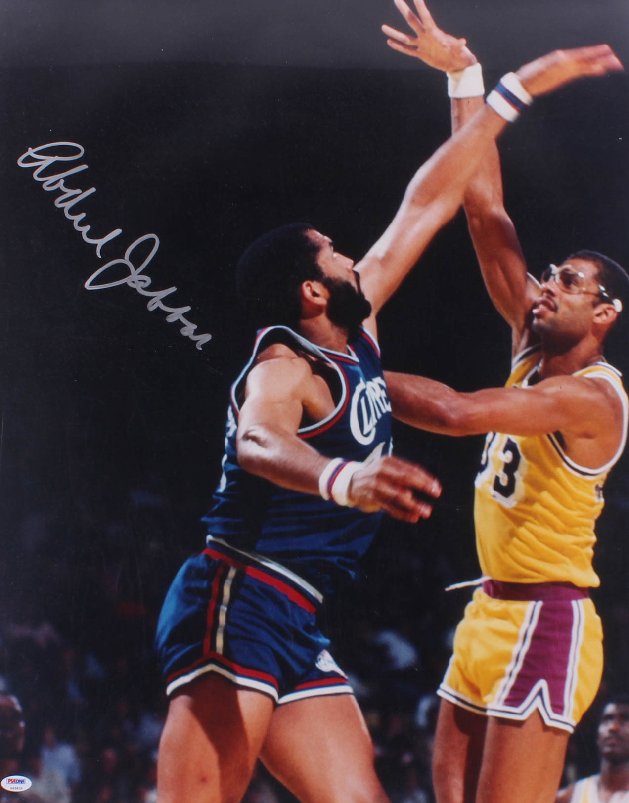 Kareem Abdul-Jabbar Signed Los Angeles Lakers 22x28 Photo (PSA COA) at PristineAuction.com Kareem Abdul-Jabbar Signed Los Angeles Lakers 22x28 Photo (PSA COA) at PristineAuction.com
