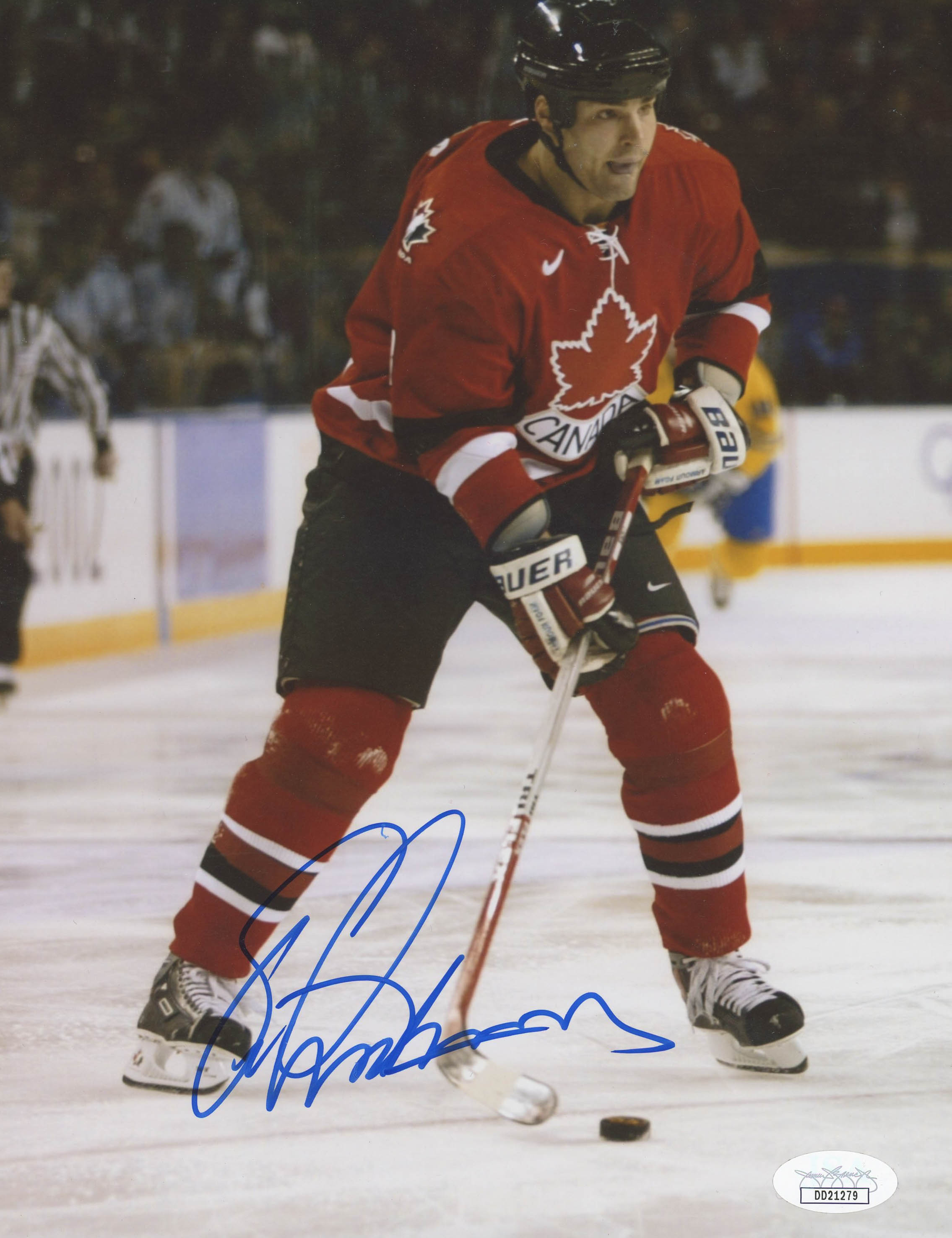 Eric Lindros Signed Team Canada 8x10 Photo (JSA COA) at PristineAuction.com Eric Lindros Signed Team Canada 8x10 Photo (JSA COA) at PristineAuction.com