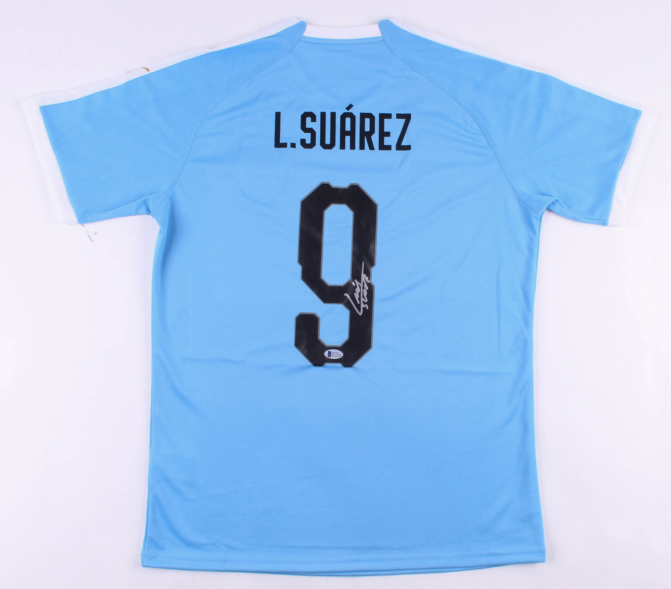 Luis Suarez Signed Uruguay Jersey (Beckett COA) at PristineAuction.com Luis Suarez Signed Uruguay Jersey (Beckett COA) at PristineAuction.com
