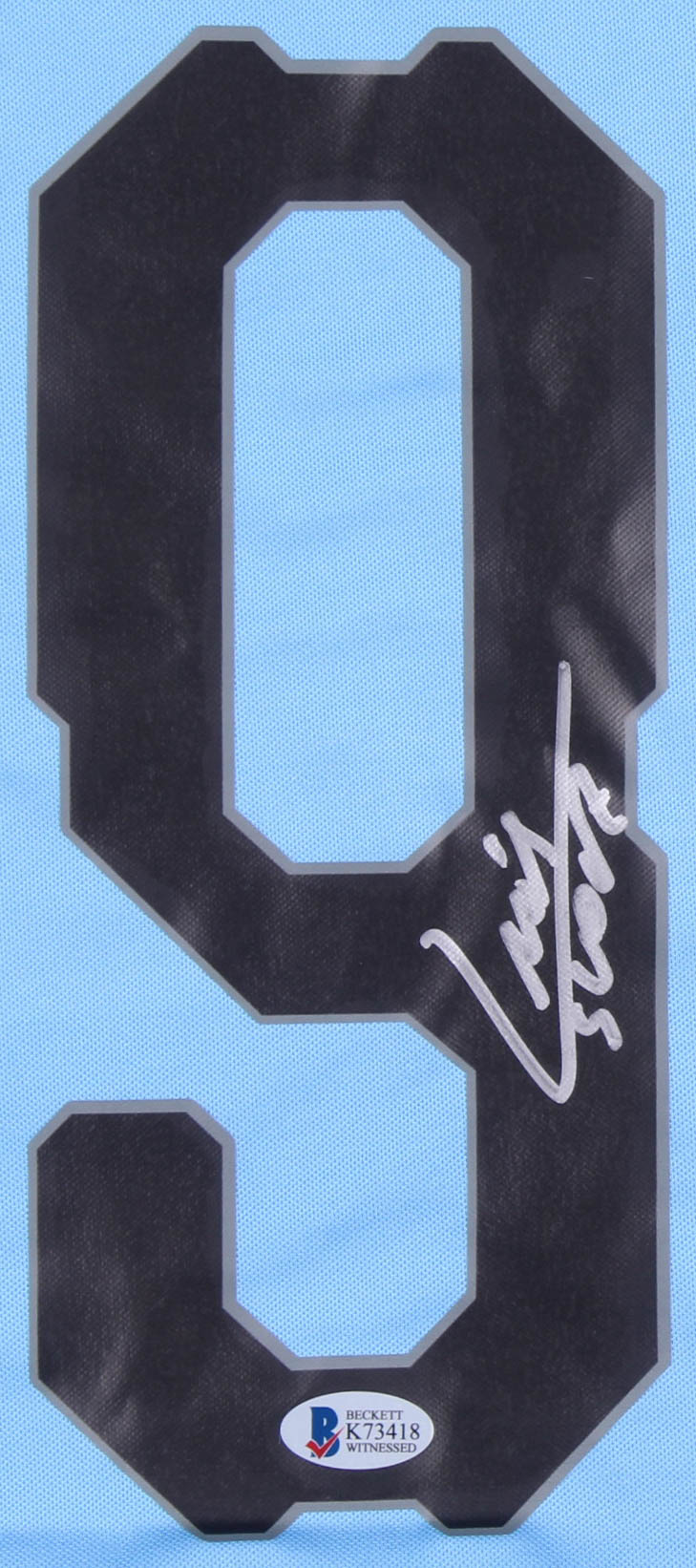 Luis Suarez Signed Uruguay Jersey (Beckett COA) at PristineAuction.com Luis Suarez Signed Uruguay Jersey (Beckett COA) at PristineAuction.com
