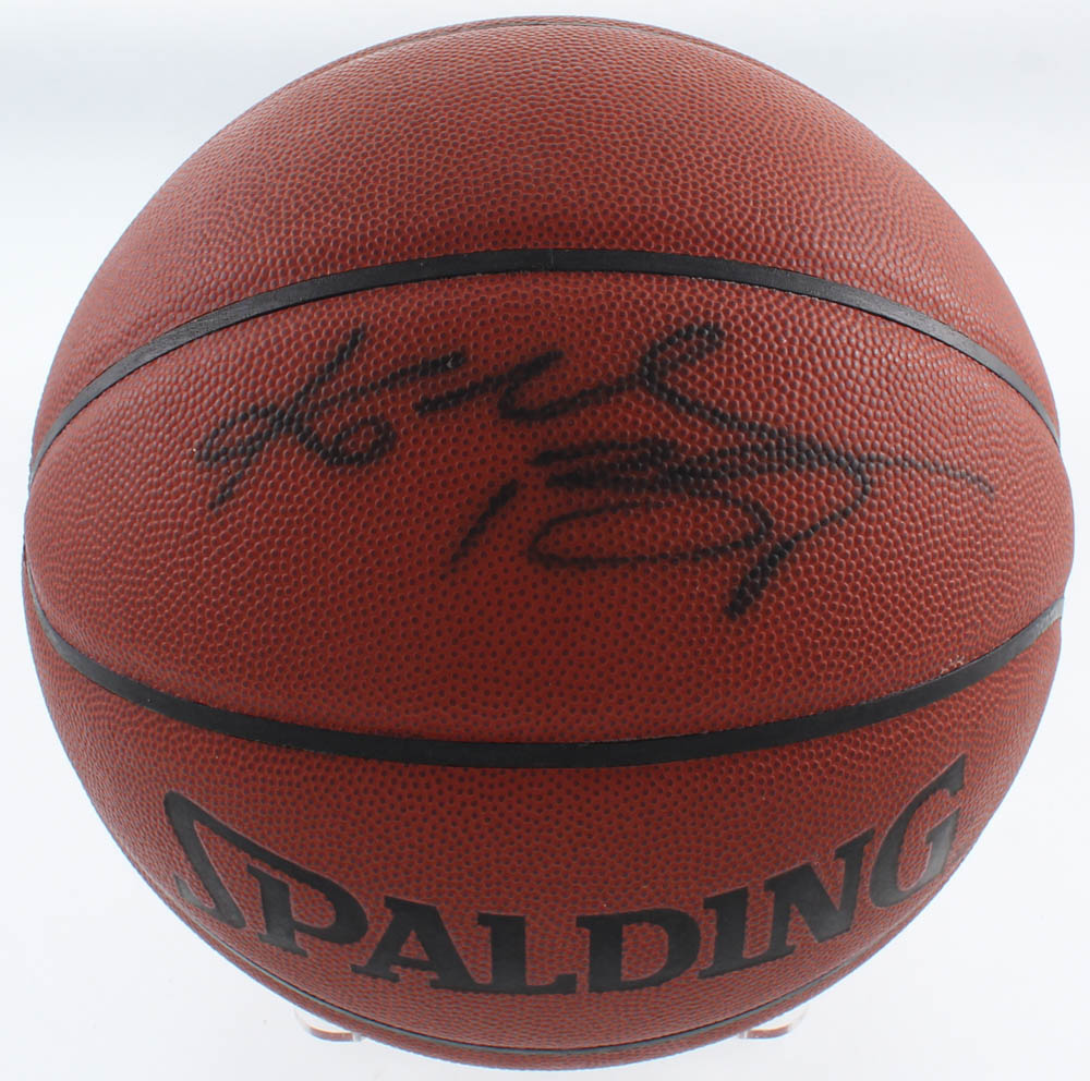Kobe Bryant Signed NBA Basketball (PSA Hologram) at PristineAuction.com Kobe Bryant Signed NBA Basketball (PSA Hologram) at PristineAuction.com