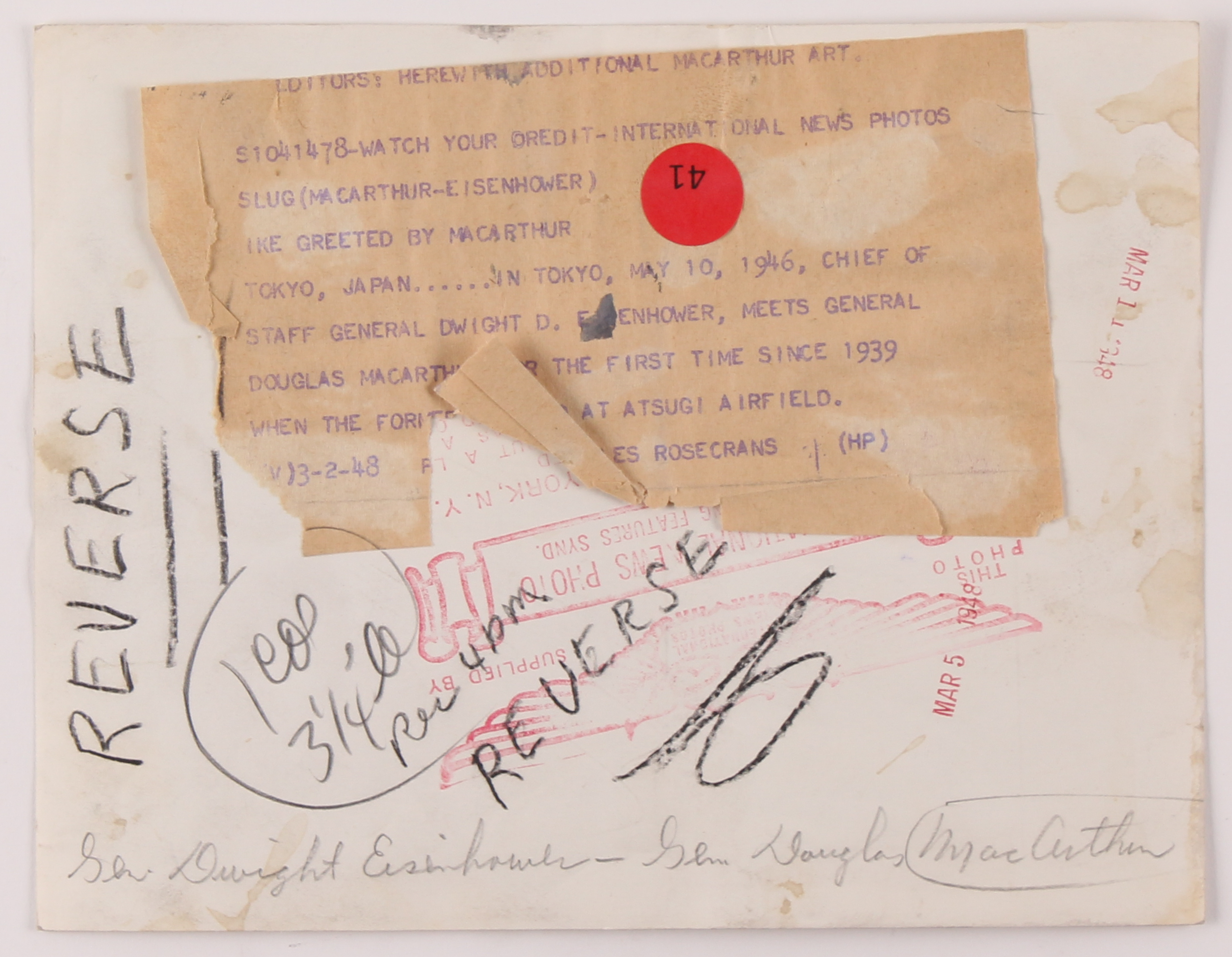 1946 Dwight D. Eisenhower & General Douglas Macarthur 7x9 Photo at PristineAuction.com 1946 Dwight D. Eisenhower & General Douglas Macarthur 7x9 Photo at PristineAuction.com