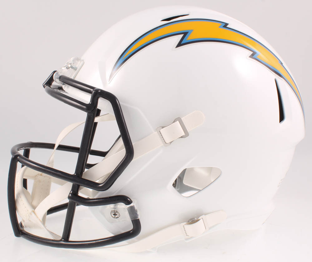 Melvin Gordon Signed Chargers Full-Size Speed Helmet (Beckett COA) at PristineAuction.com Melvin Gordon Signed Chargers Full-Size Speed Helmet (Beckett COA) at PristineAuction.com