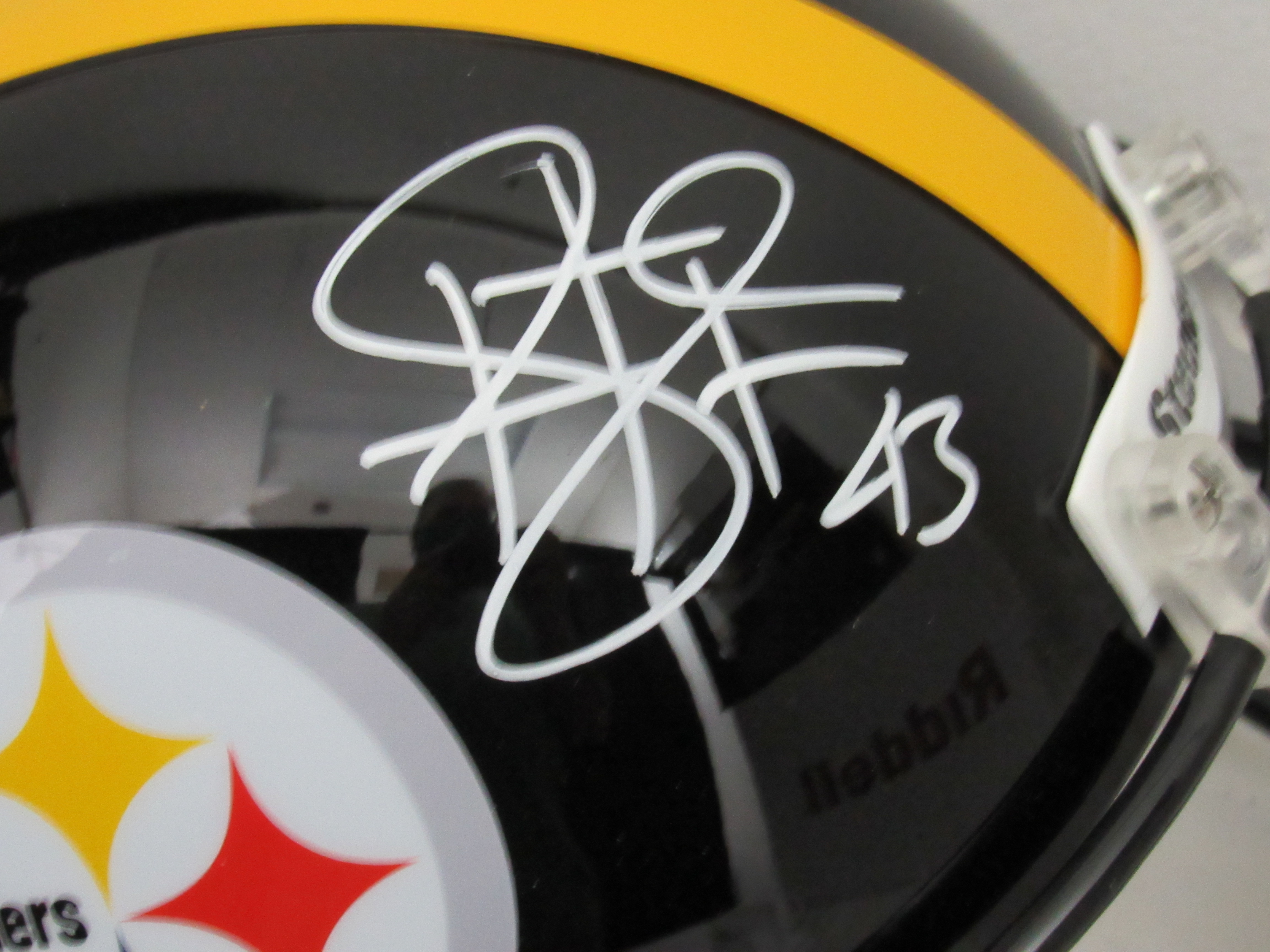 Troy Polamalu Signed Steelers Full-Size Helmet (Beckett COA) at PristineAuction.com Troy Polamalu Signed Steelers Full-Size Helmet (Beckett COA) at PristineAuction.com