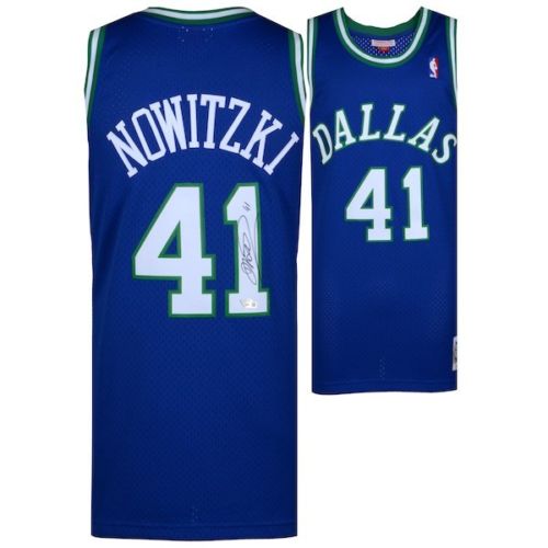 Dirk Nowitzki Signed Mavericks Jersey (Fanatics Hologram) at PristineAuction.com Dirk Nowitzki Signed Mavericks Jersey (Fanatics Hologram) at PristineAuction.com