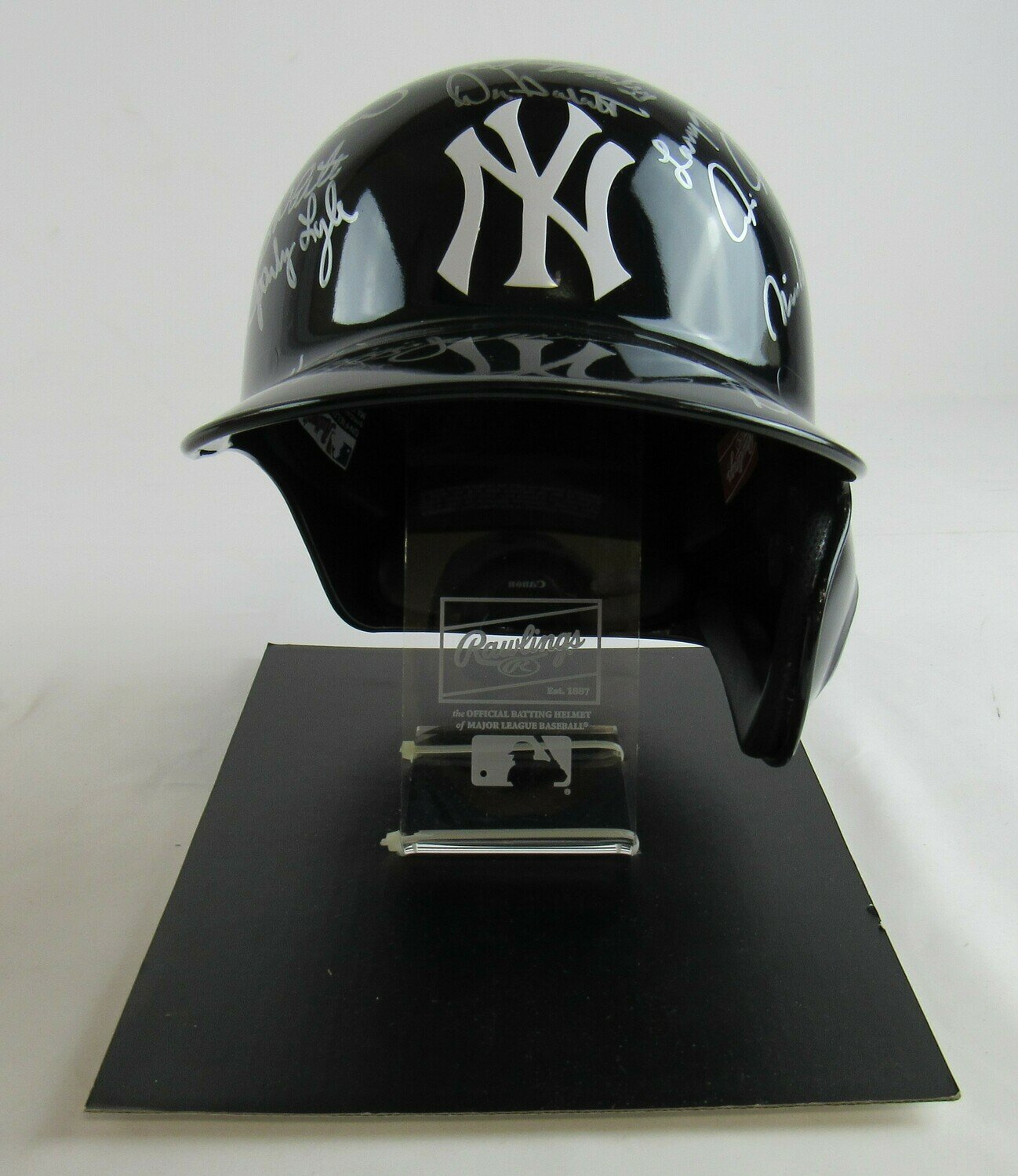 1978 Yankees Full-Size Batting Helmet Team-Signed by (21) with Reggie Jackson, Graig Nettles, Lou Piniella, Goose Gossage, Gary Thomasson (JSA COA) at PristineAuction.com 1978 Yankees Full-Size Batting Helmet Team-Signed by (21) with Reggie Jackson, Graig Nettles, Lou Piniella, Goose Gossage, Gary Thomasson (JSA COA) at PristineAuction.com