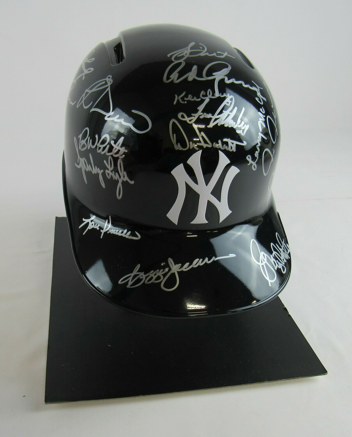 1978 Yankees Full-Size Batting Helmet Team-Signed by (21) with Reggie Jackson, Graig Nettles, Lou Piniella, Goose Gossage, Gary Thomasson (JSA COA) at PristineAuction.com 1978 Yankees Full-Size Batting Helmet Team-Signed by (21) with Reggie Jackson, Graig Nettles, Lou Piniella, Goose Gossage, Gary Thomasson (JSA COA) at PristineAuction.com