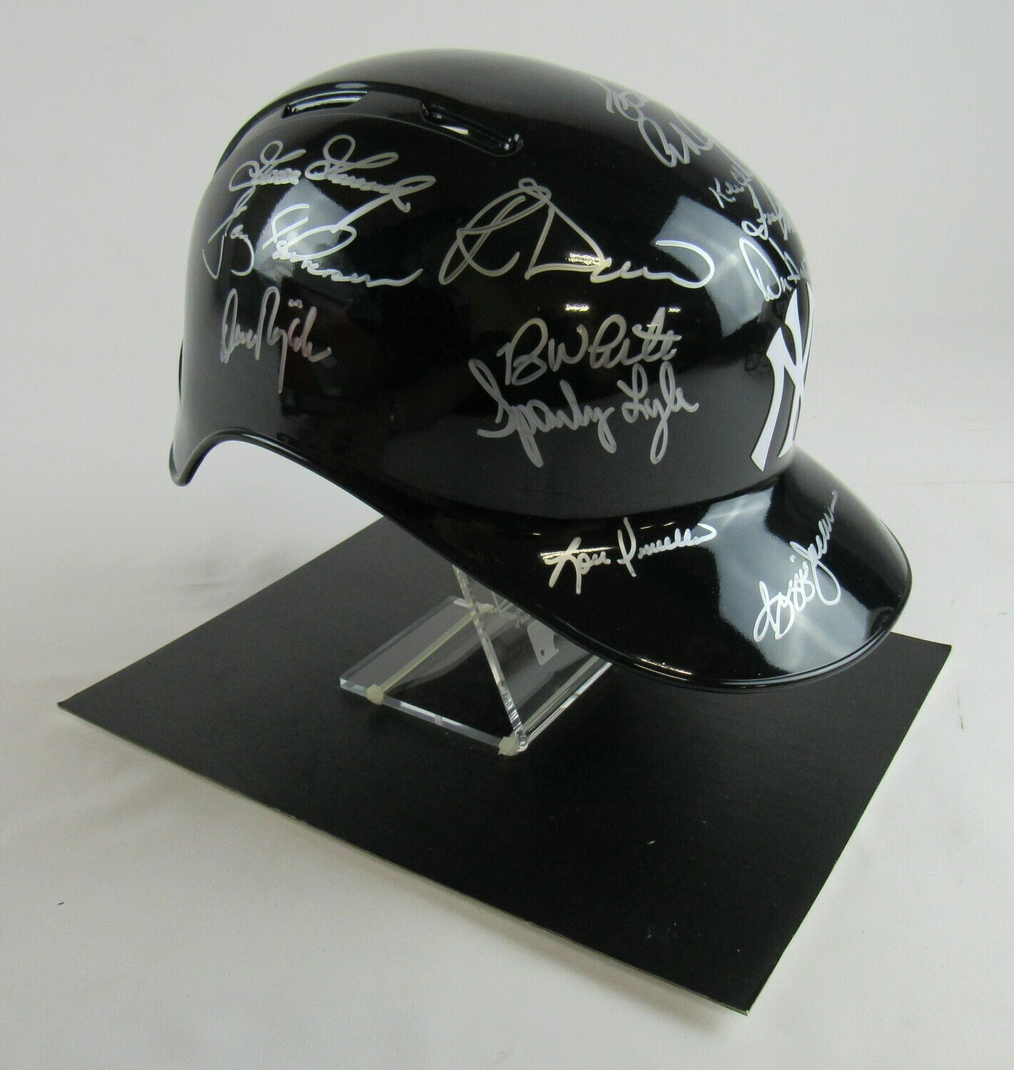 1978 Yankees Full-Size Batting Helmet Team-Signed by (21) with Reggie Jackson, Graig Nettles, Lou Piniella, Goose Gossage, Gary Thomasson (JSA COA) at PristineAuction.com 1978 Yankees Full-Size Batting Helmet Team-Signed by (21) with Reggie Jackson, Graig Nettles, Lou Piniella, Goose Gossage, Gary Thomasson (JSA COA) at PristineAuction.com