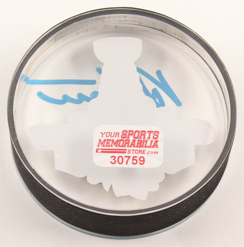 Duncan Keith Signed Blackhawks 2015 Stanley Cup Champions Logo Acrylic Hockey Puck (Keith COA) at PristineAuction.com Duncan Keith Signed Blackhawks 2015 Stanley Cup Champions Logo Acrylic Hockey Puck (Keith COA) at PristineAuction.com