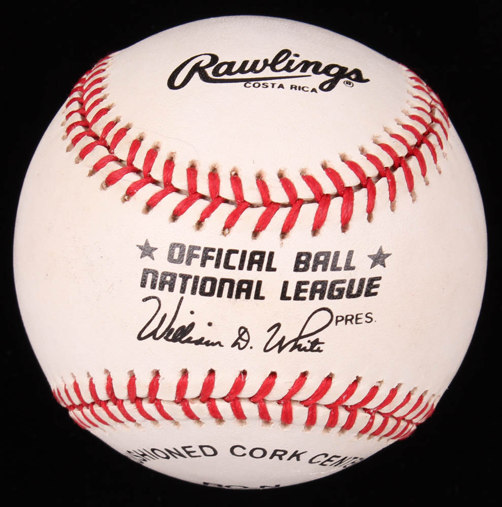 Ted Williams Signed ONL Baseball with High Quality Display Case (JSA ALOA) at PristineAuction.com Ted Williams Signed ONL Baseball with High Quality Display Case (JSA ALOA) at PristineAuction.com