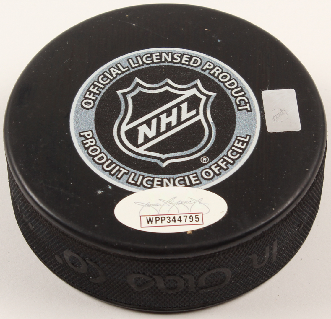 Bobby Hull Signed Blackhawks Logo Hockey Puck Inscribed "HOF 1983" (JSA COA) at PristineAuction.com Bobby Hull Signed Blackhawks Logo Hockey Puck Inscribed "HOF 1983" (JSA COA) at PristineAuction.com