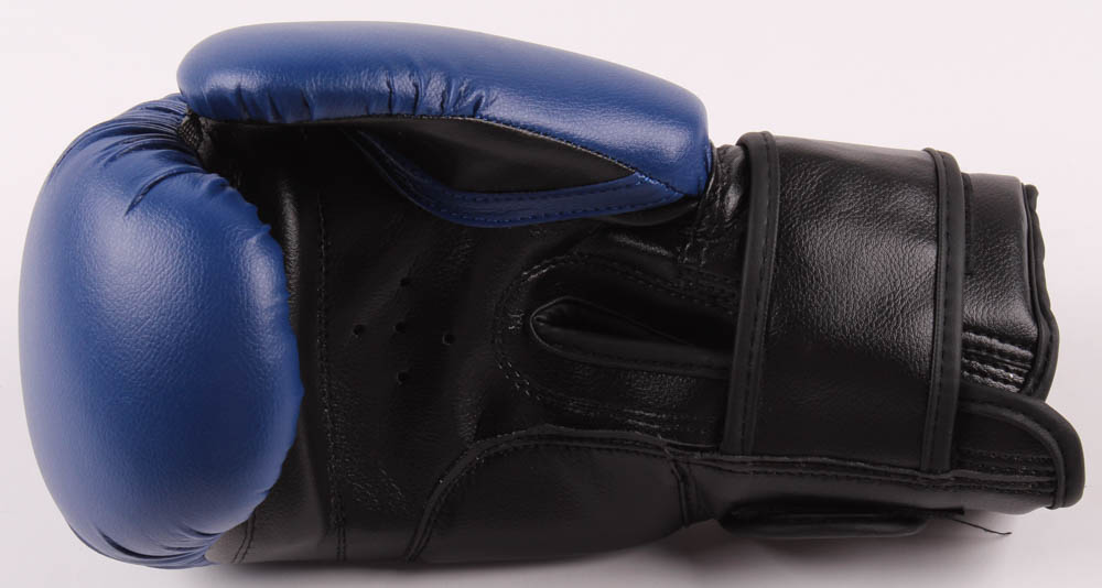 Manny Pacquiao Signed MP8 Boxing Glove Inscribed "Pacman" (Pacquiao COA) at PristineAuction.com Manny Pacquiao Signed MP8 Boxing Glove Inscribed "Pacman" (Pacquiao COA) at PristineAuction.com