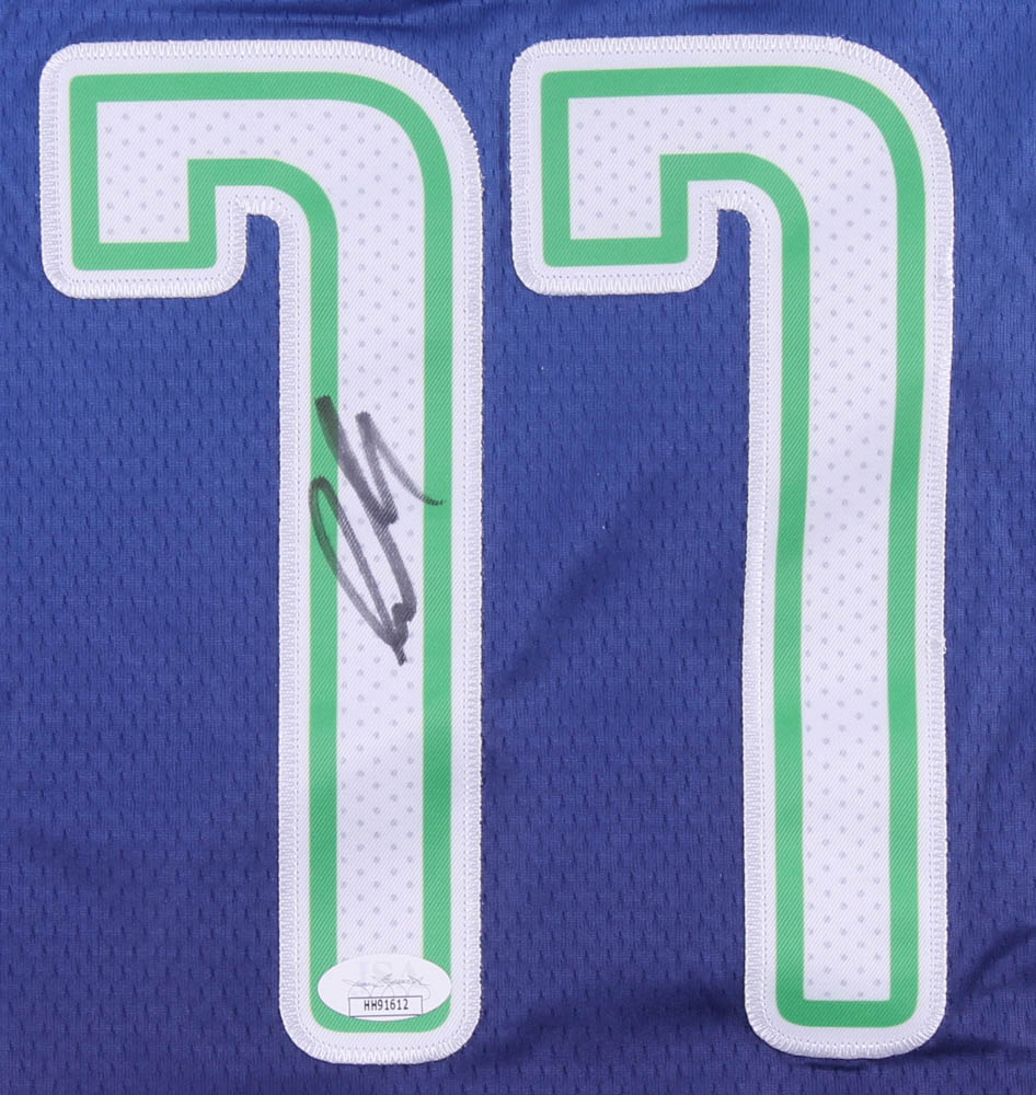 Luka Doncic Signed Mavericks Jersey (JSA COA) at PristineAuction.com Luka Doncic Signed Mavericks Jersey (JSA COA) at PristineAuction.com