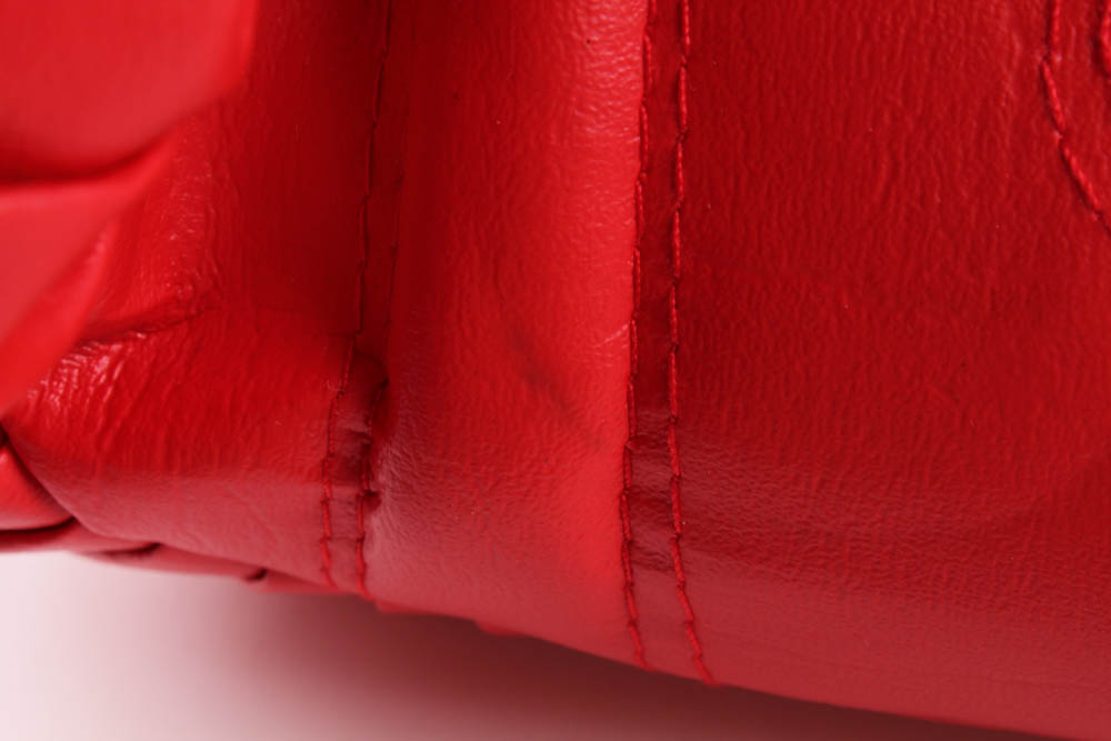 Manny Pacquiao Signed "Flag of the Philippines" Boxing Glove Inscribed "Pacman" (Pacquiao COA) at PristineAuction.com Manny Pacquiao Signed "Flag of the Philippines" Boxing Glove Inscribed "Pacman" (Pacquiao COA) at PristineAuction.com