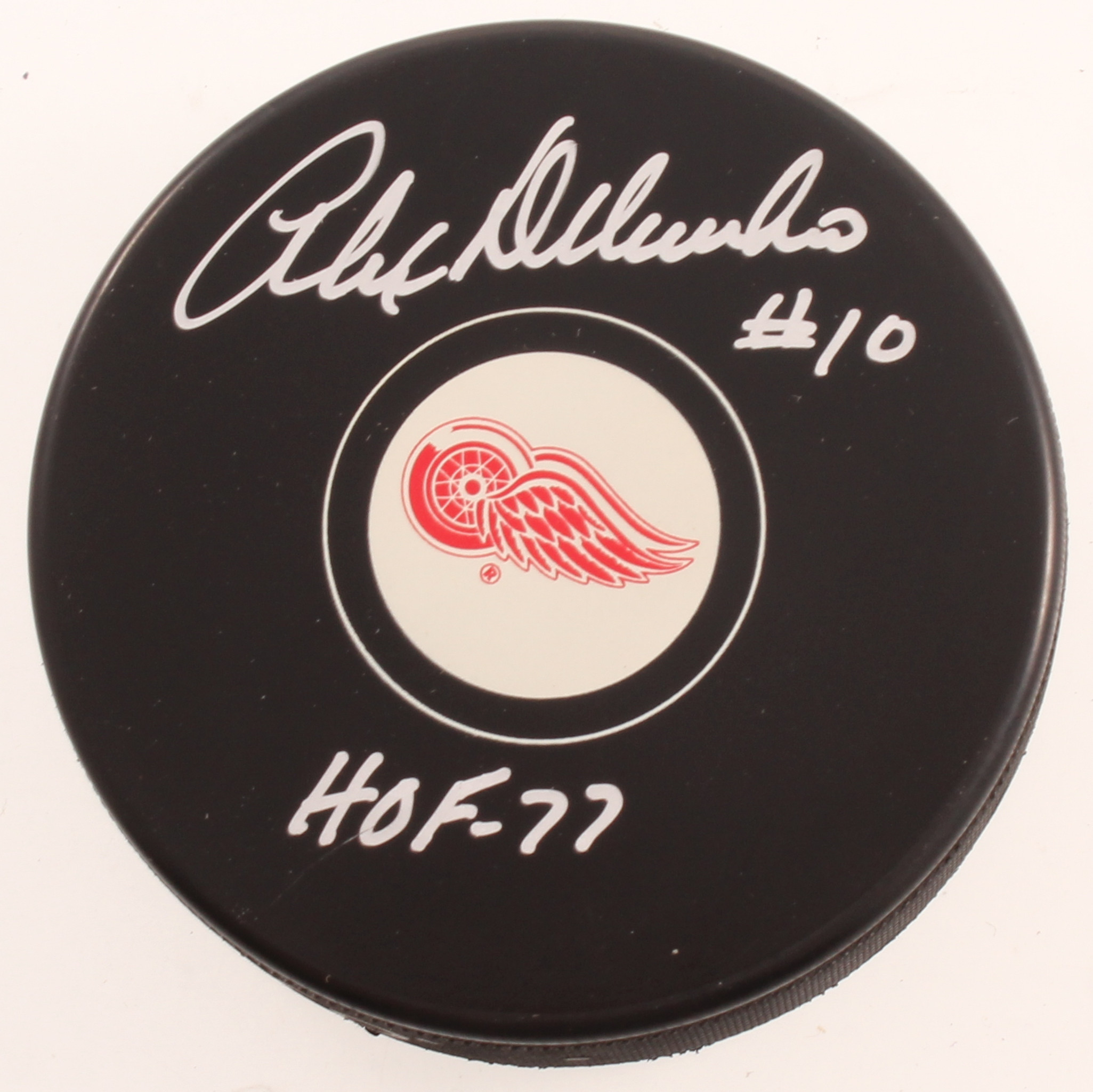 Alex Delvecchio Signed Red Wings Logo Hockey Puck Inscribed "HOF - 77" (Beckett COA) at PristineAuction.com Alex Delvecchio Signed Red Wings Logo Hockey Puck Inscribed "HOF - 77" (Beckett COA) at PristineAuction.com
