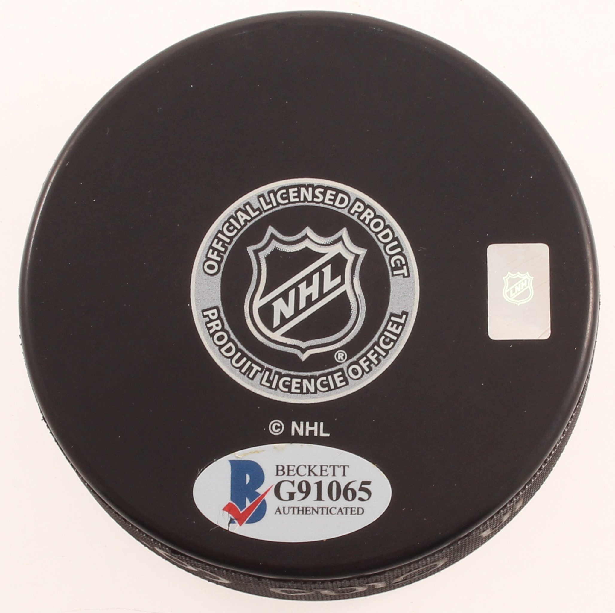 Alex Delvecchio Signed Red Wings Logo Hockey Puck Inscribed "HOF - 77" (Beckett COA) at PristineAuction.com Alex Delvecchio Signed Red Wings Logo Hockey Puck Inscribed "HOF - 77" (Beckett COA) at PristineAuction.com