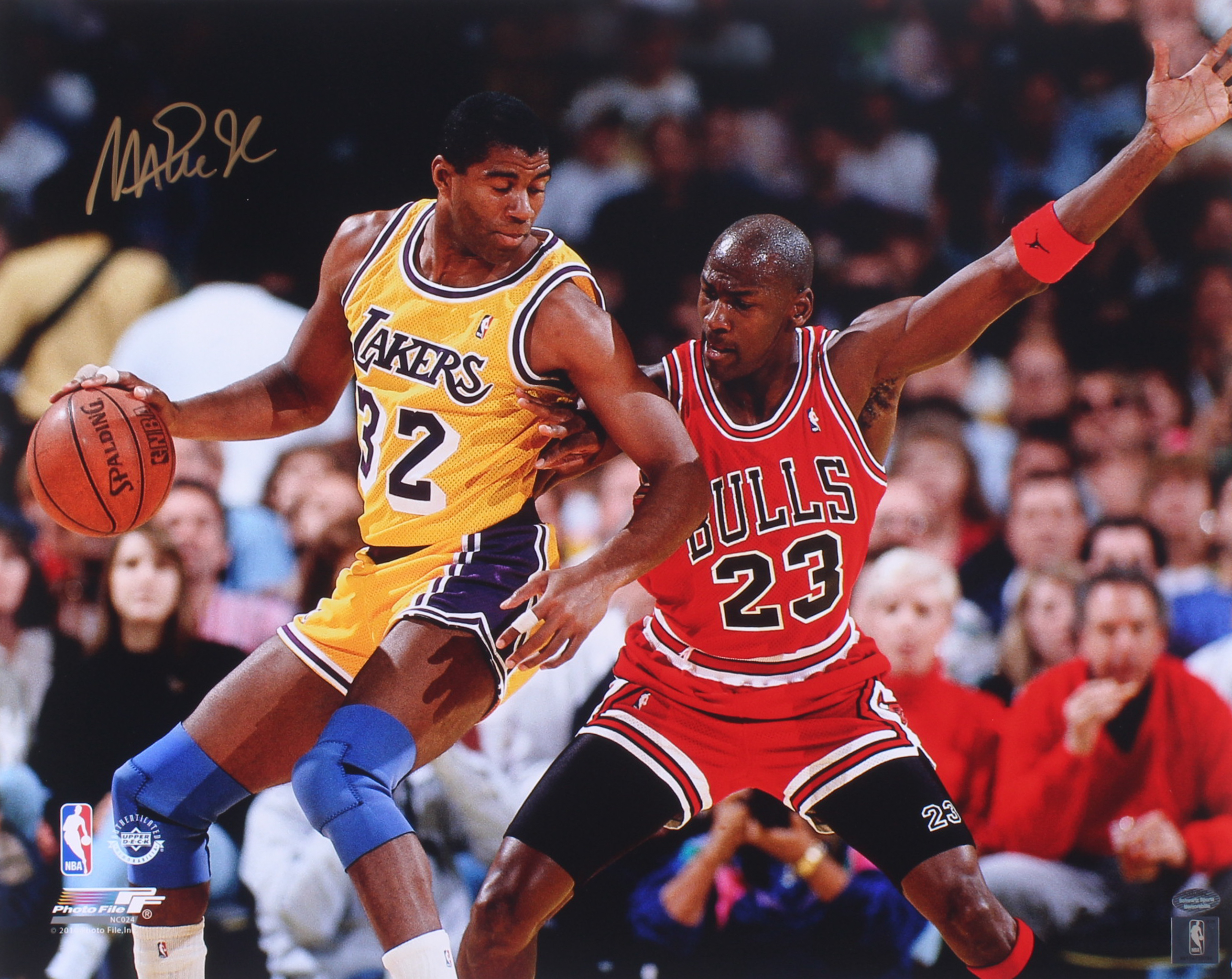Magic Johnson Signed Lakers 16x20 Photo (Schwartz Sports COA) at PristineAuction.com Magic Johnson Signed Lakers 16x20 Photo (Schwartz Sports COA) at PristineAuction.com