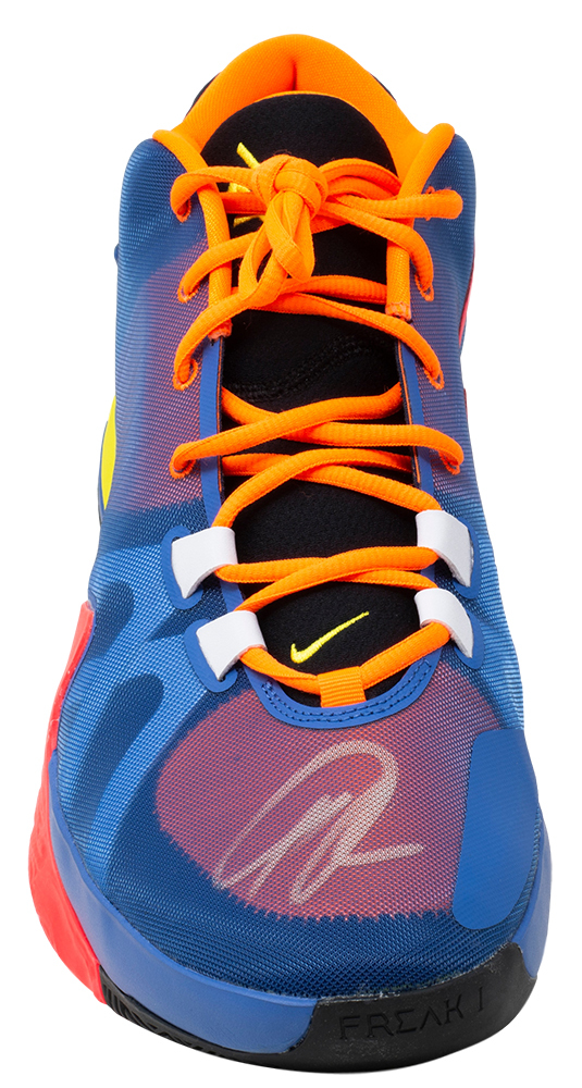 Giannis Antetokounmpo Signed Nike Zoom Freak 1 Basketball Shoe (JSA COA) at PristineAuction.com Giannis Antetokounmpo Signed Nike Zoom Freak 1 Basketball Shoe (JSA COA) at PristineAuction.com